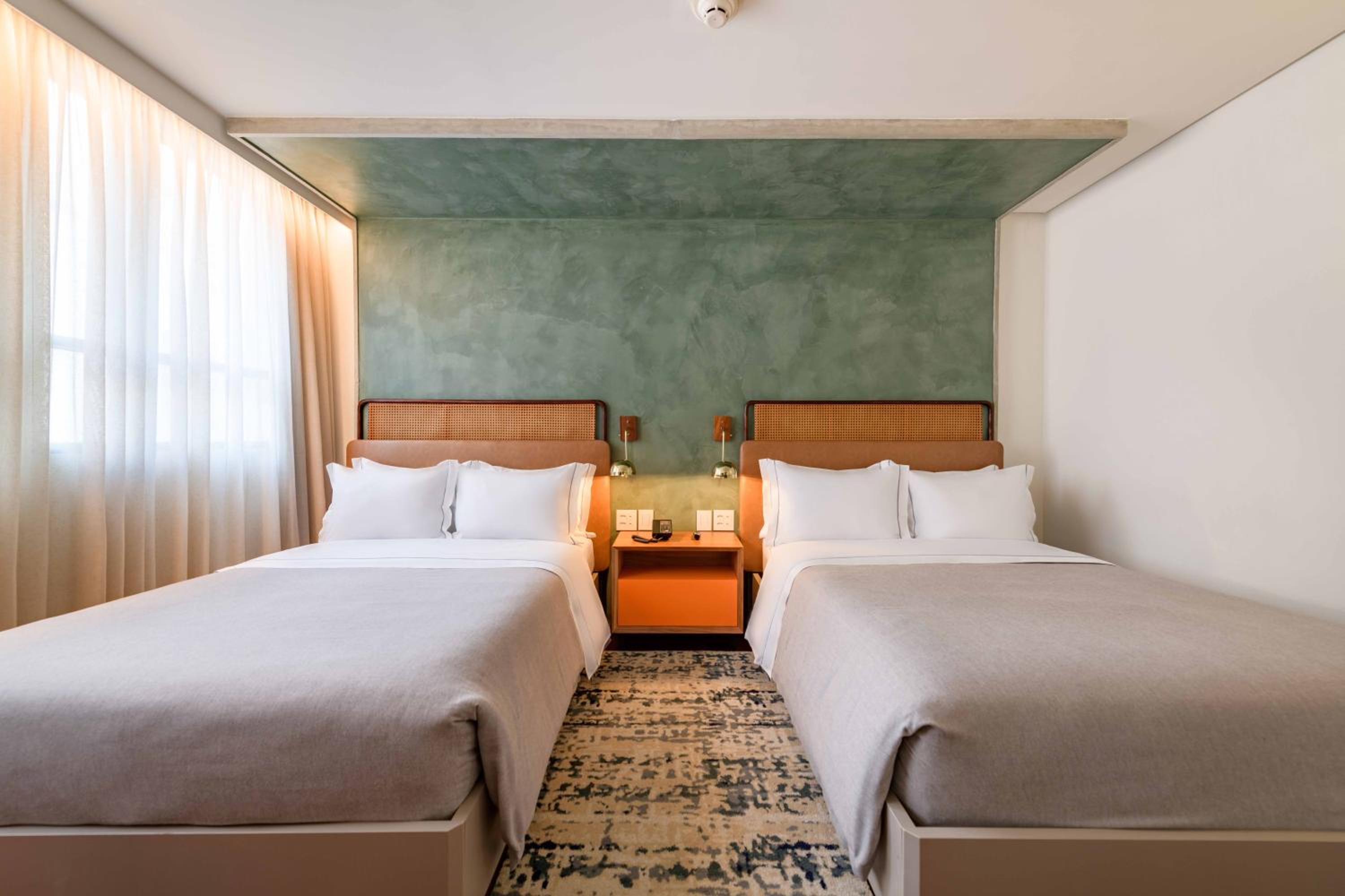 Double Room with Two Double Beds - Photo 7