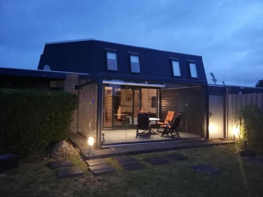 Three-Bedroom House photo 2