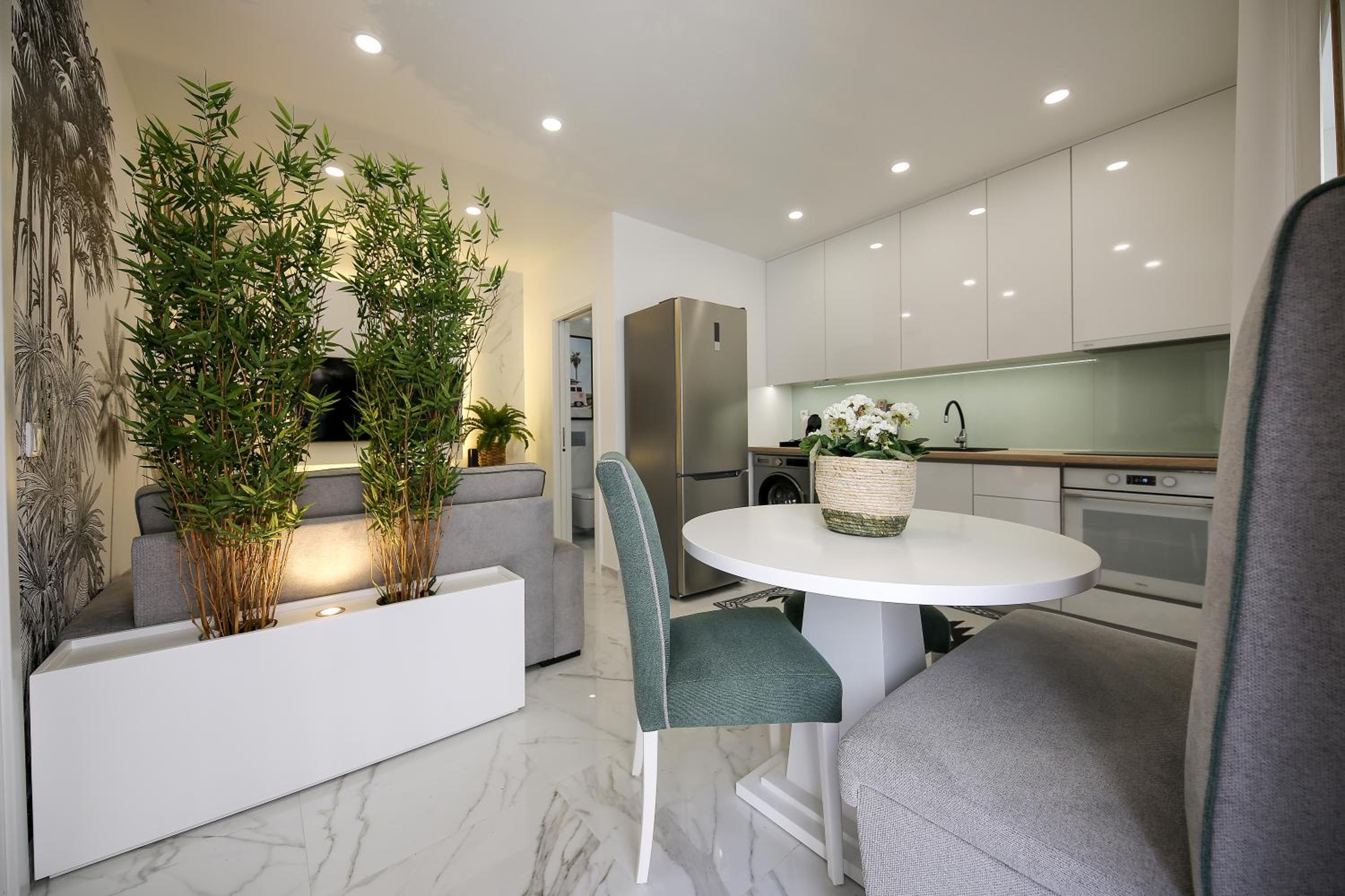One-Bedroom Apartment - Photo 33
