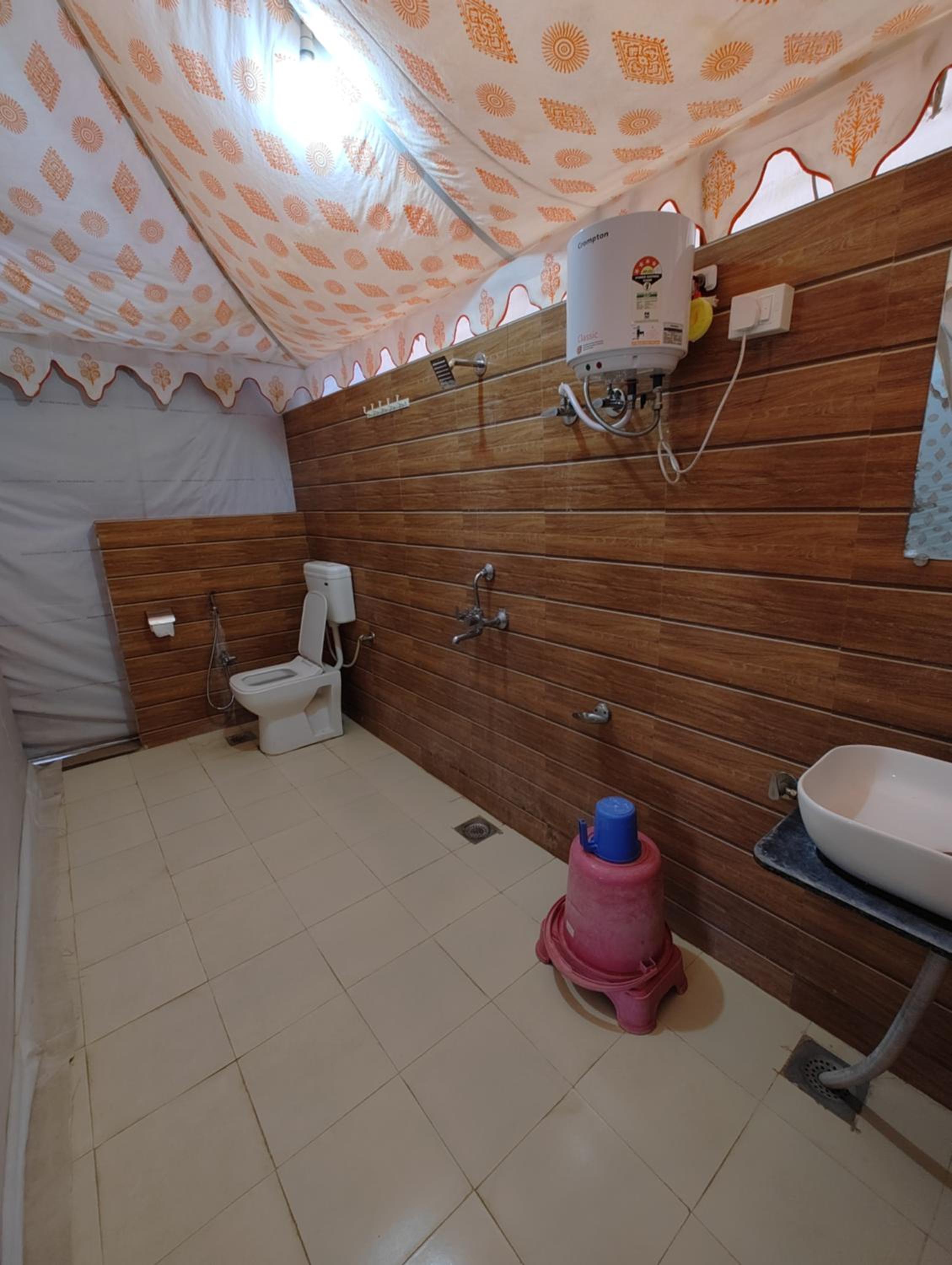 Tent - Photo 18