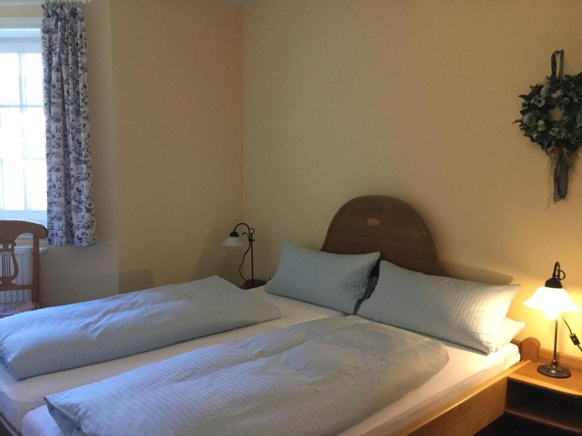 One-Bedroom Apartment with Terrace photo 2