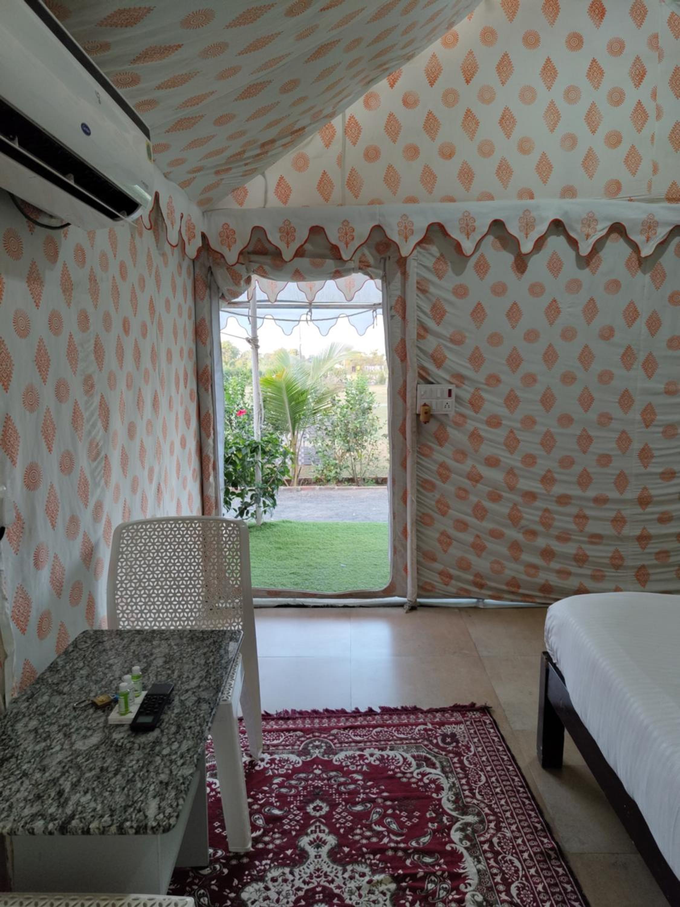 Tent - Photo 10