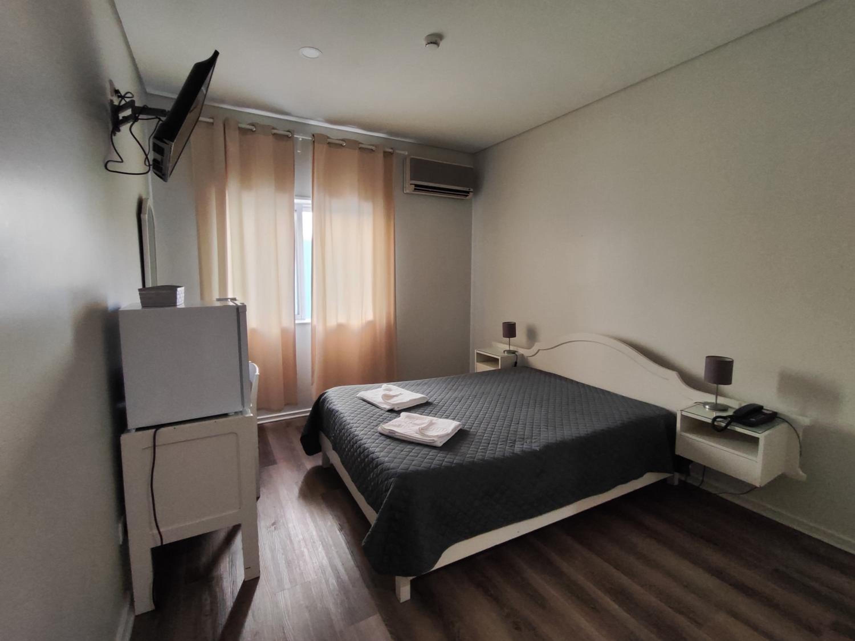 Double Room - Photo 7