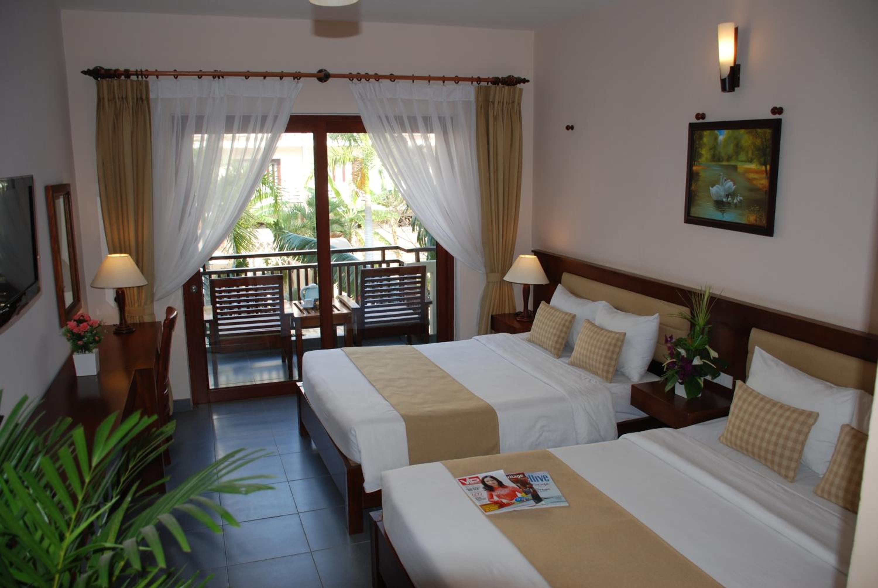 Deluxe Room with Garden View - Photo 2