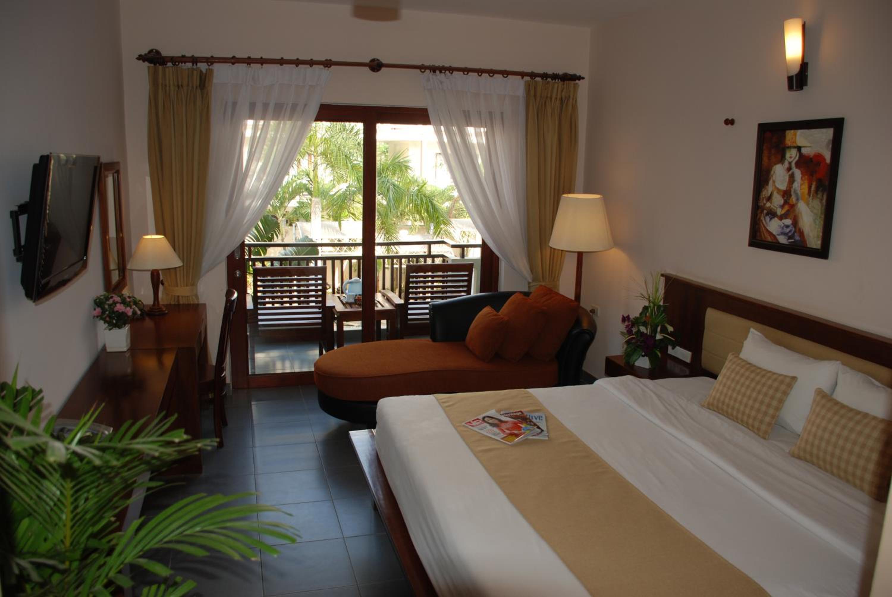 Deluxe Room with Garden View - Photo 5