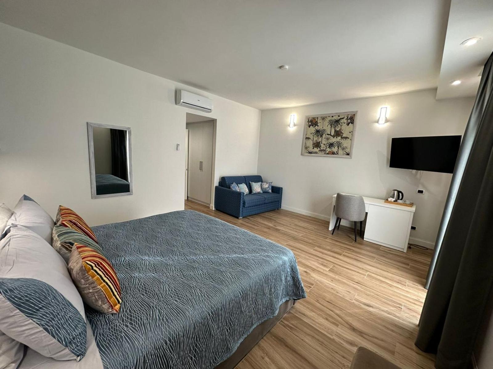 Double or Twin Room photo 3