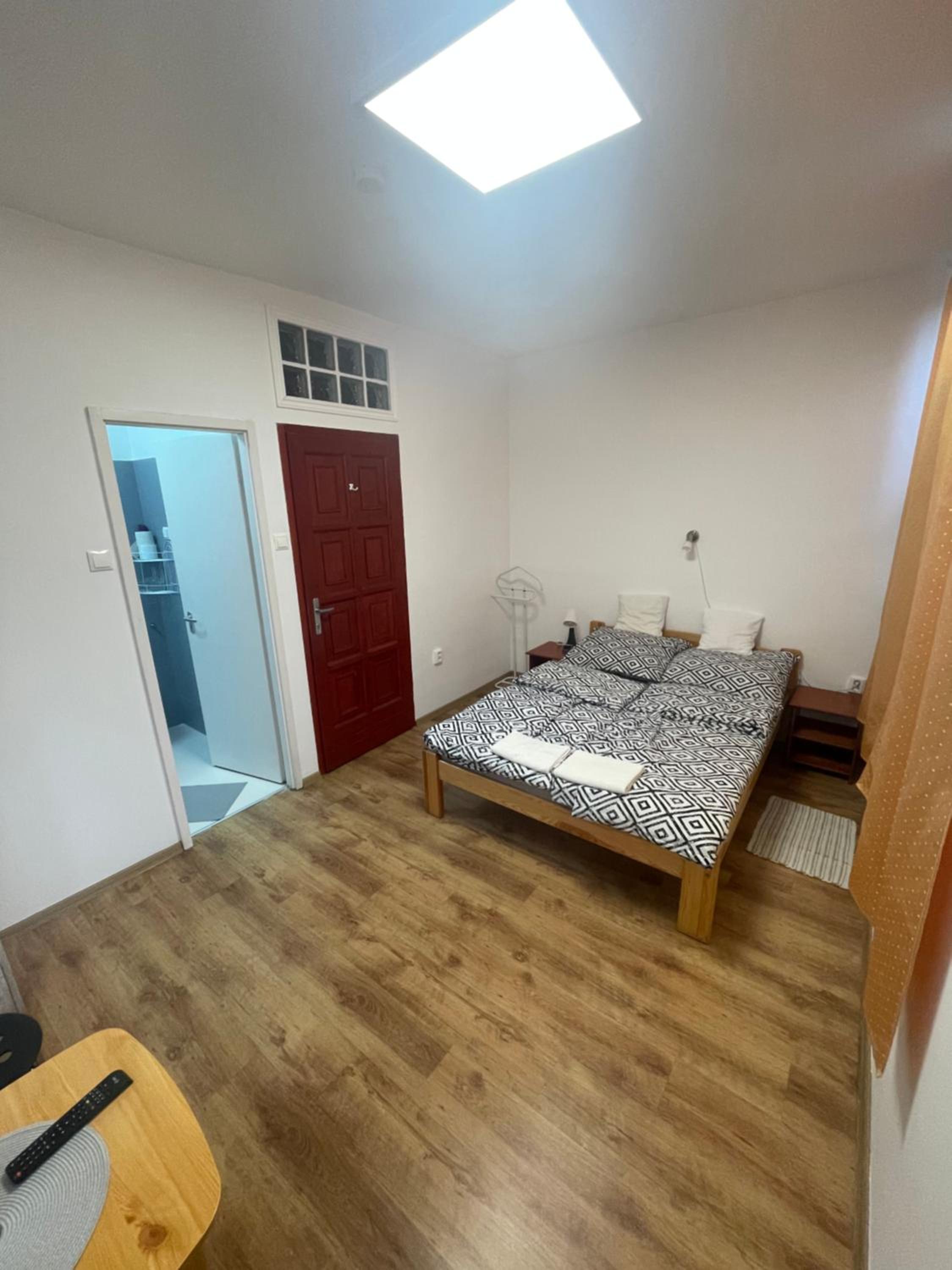 Deluxe Double Room with Shower photo 2