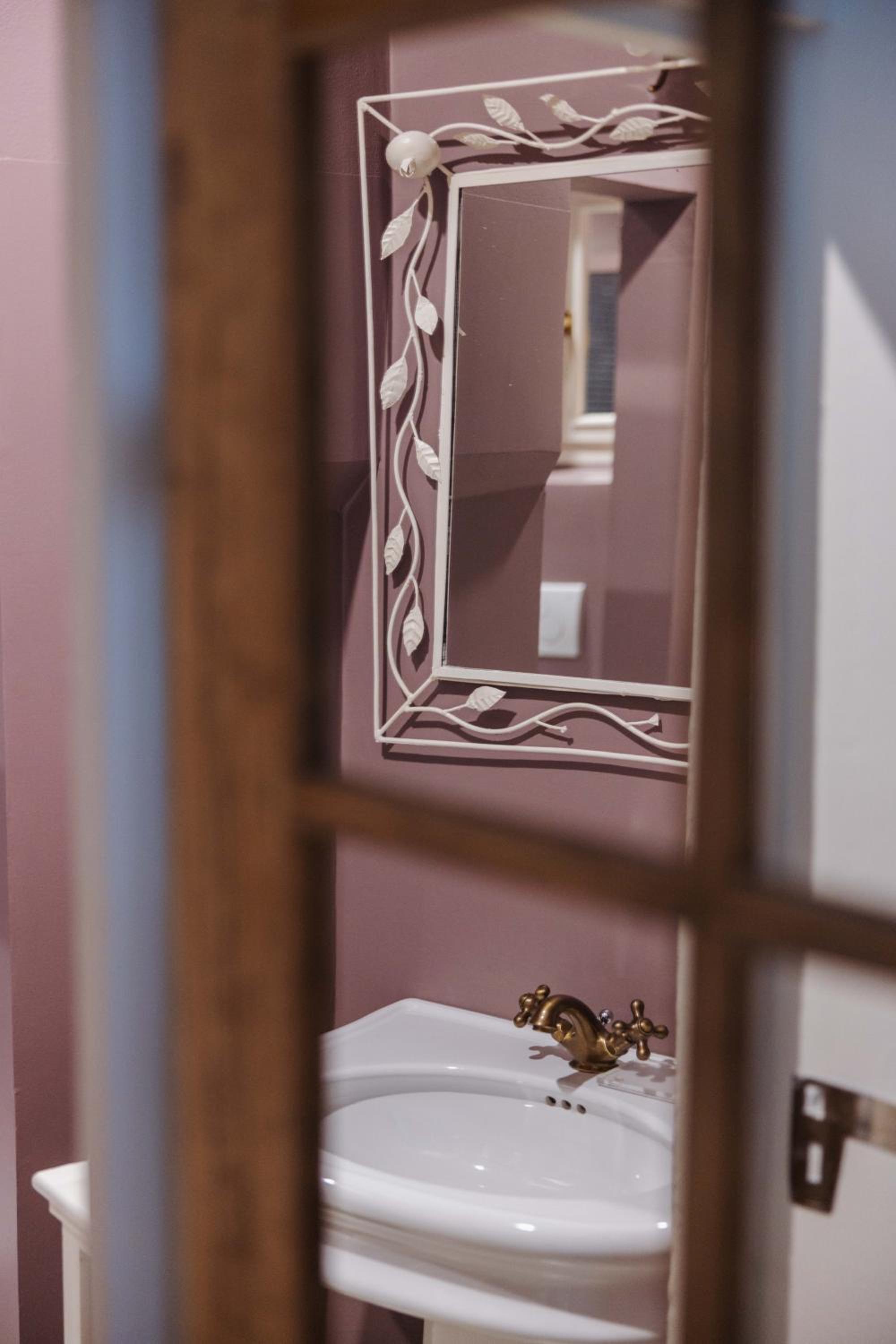 Double or Twin Room photo 3