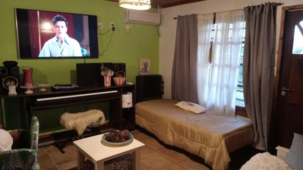 One-Bedroom House photo 1