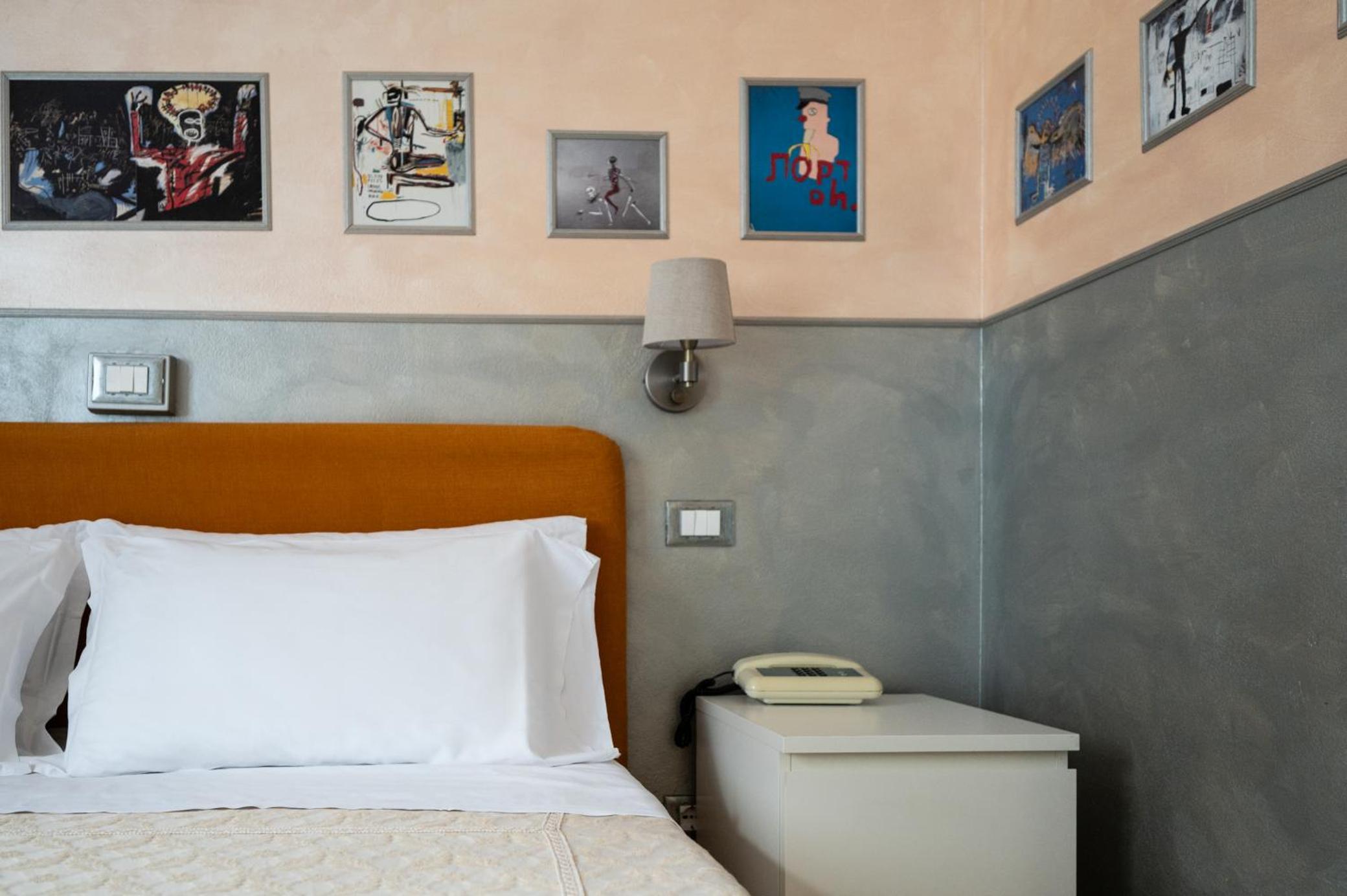 Economy Double Room - Photo 26