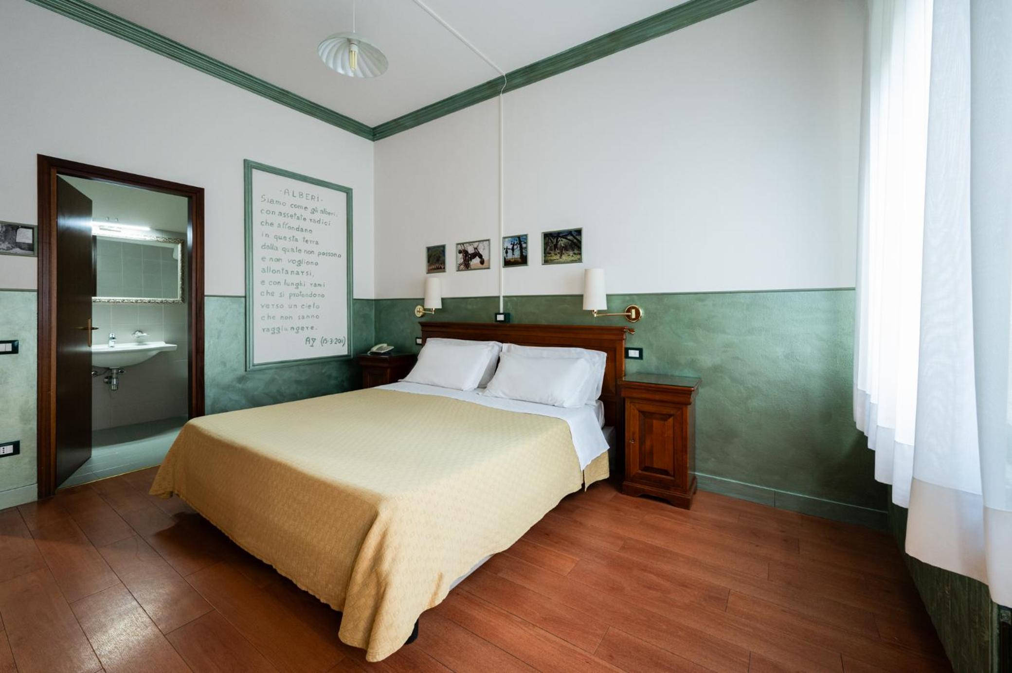 Classic Double or Twin Room - Photo 30