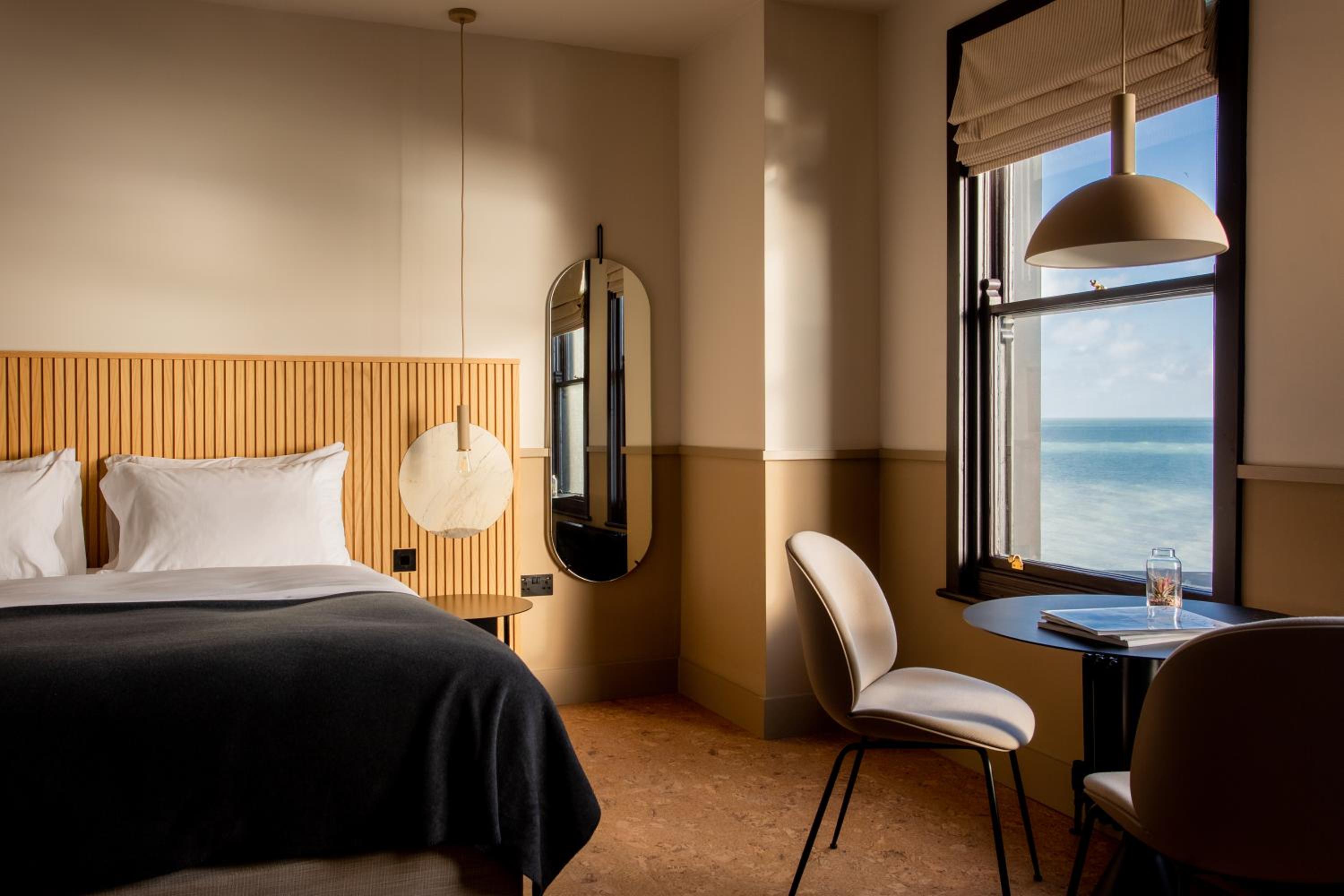Deluxe Double Room with Sea View - Photo 3