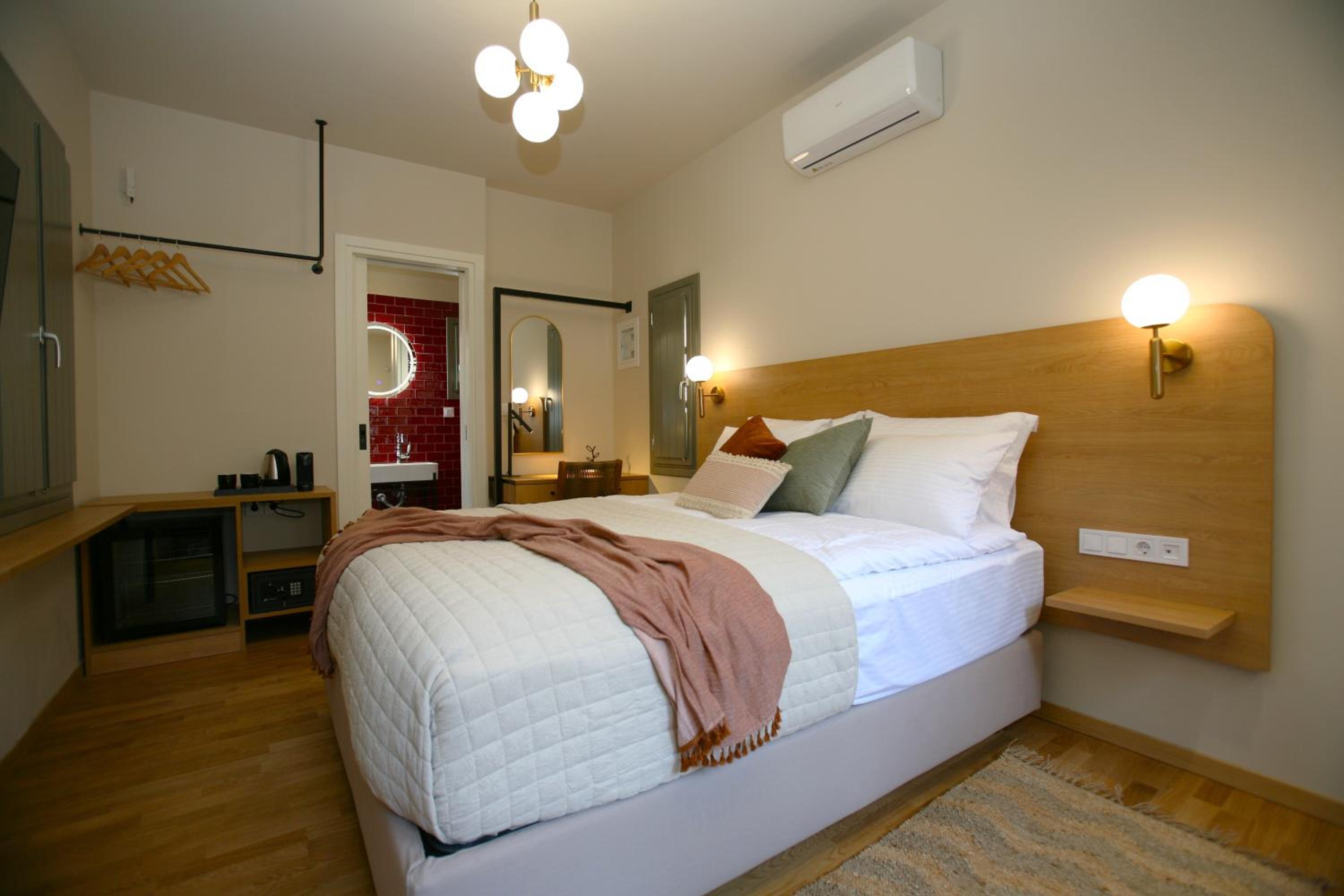 Premium Rooftop Room with Terrace photo 2