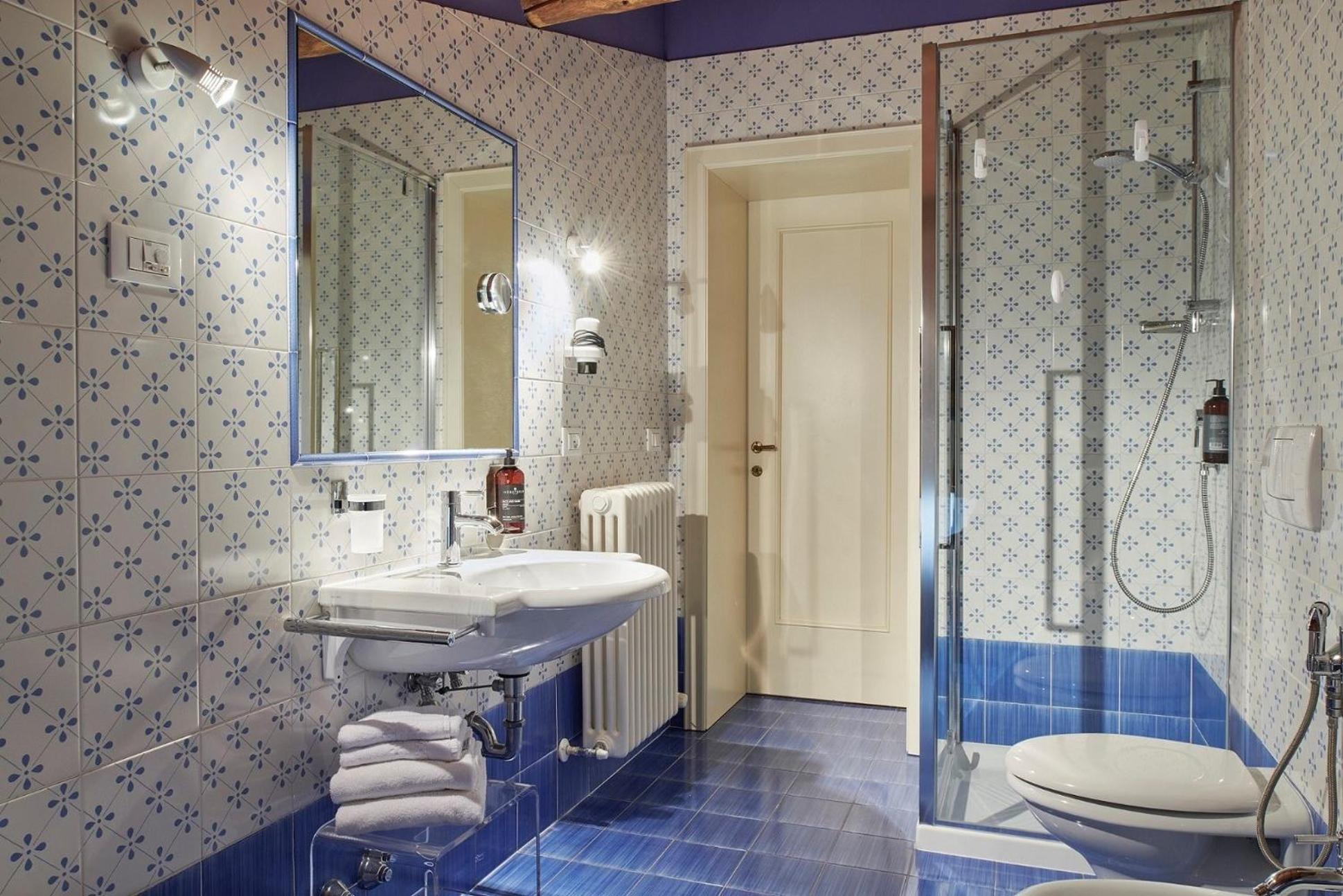 Superior Double or Twin Room - Photo 3