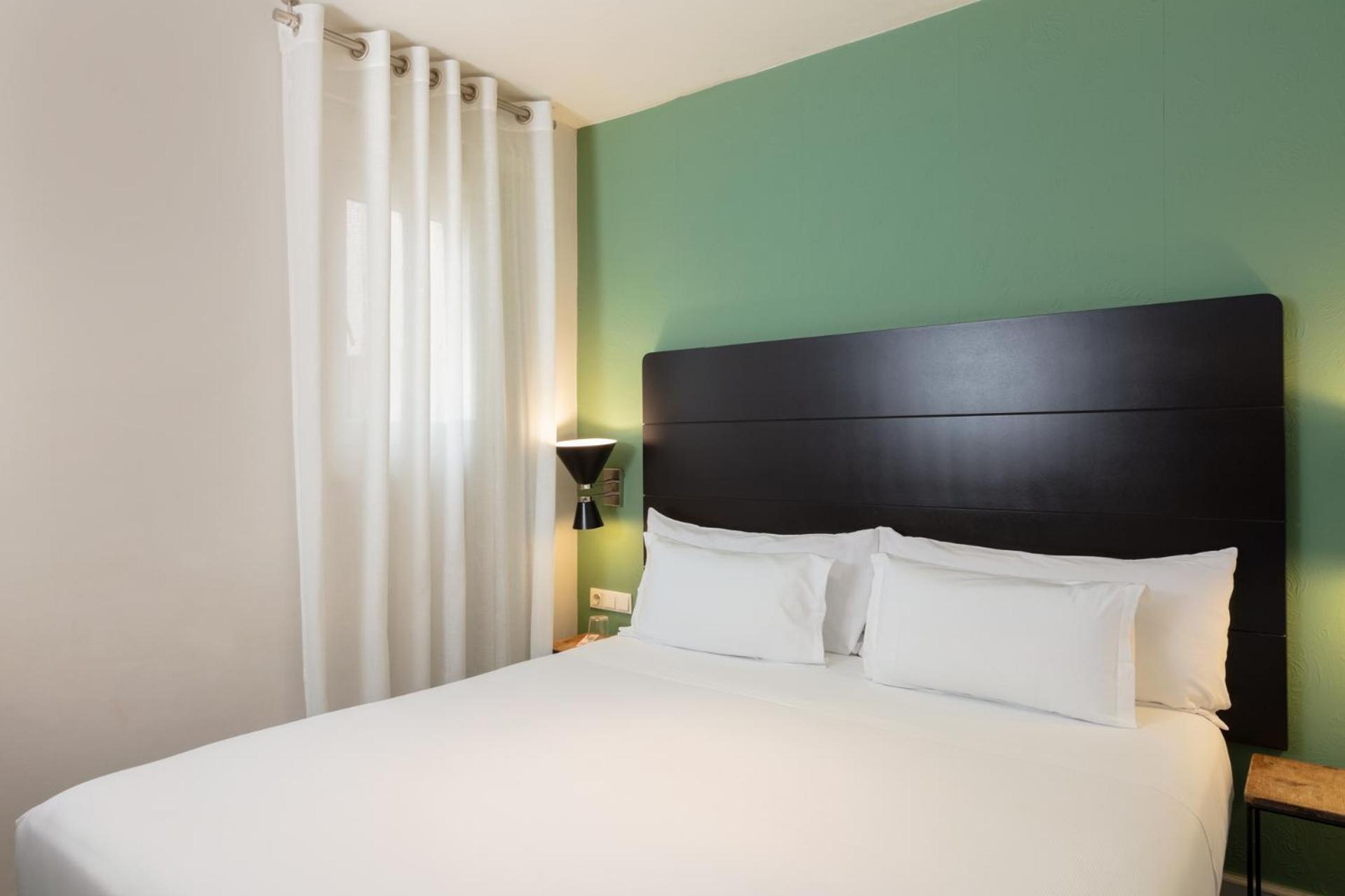Economy Double Room photo 3