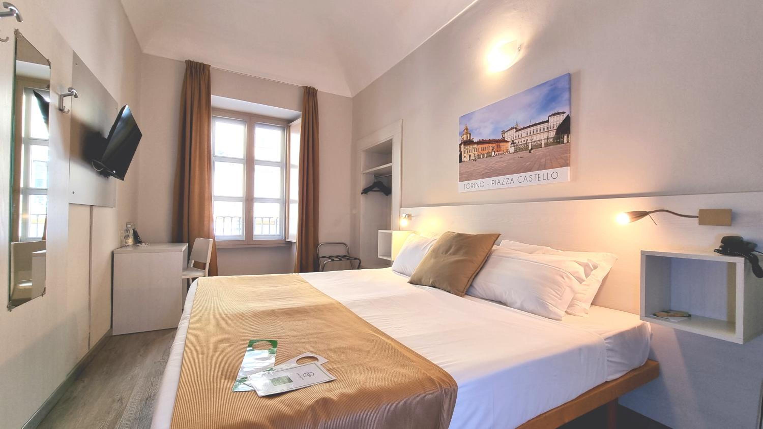 Double Room - Photo 4