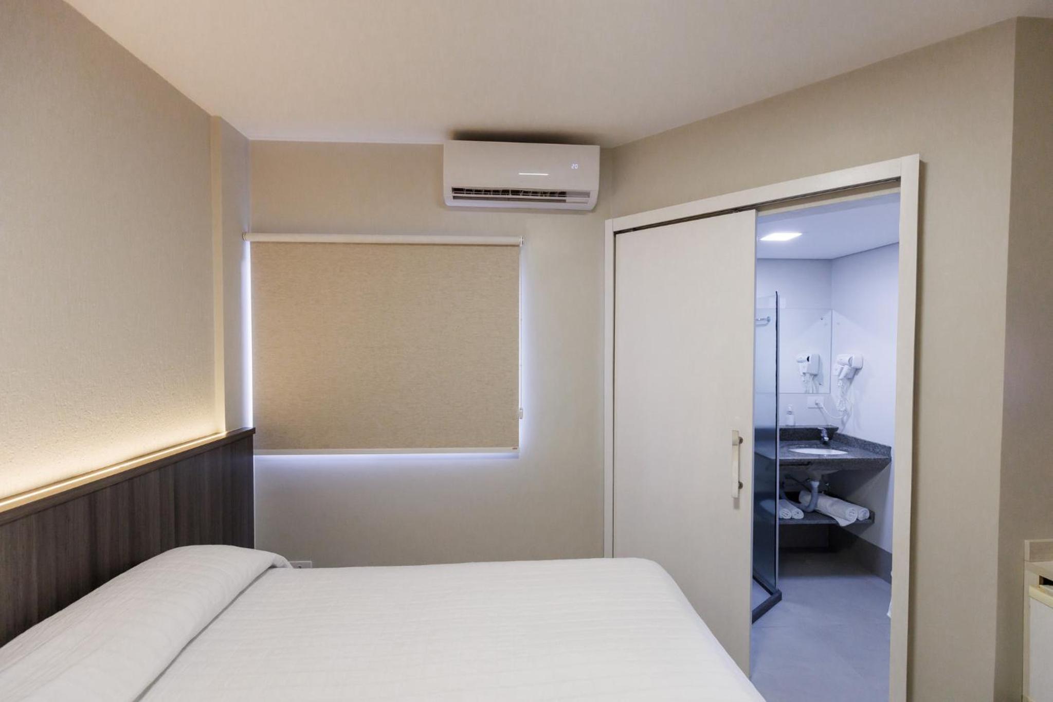 Double or Twin Room photo 3