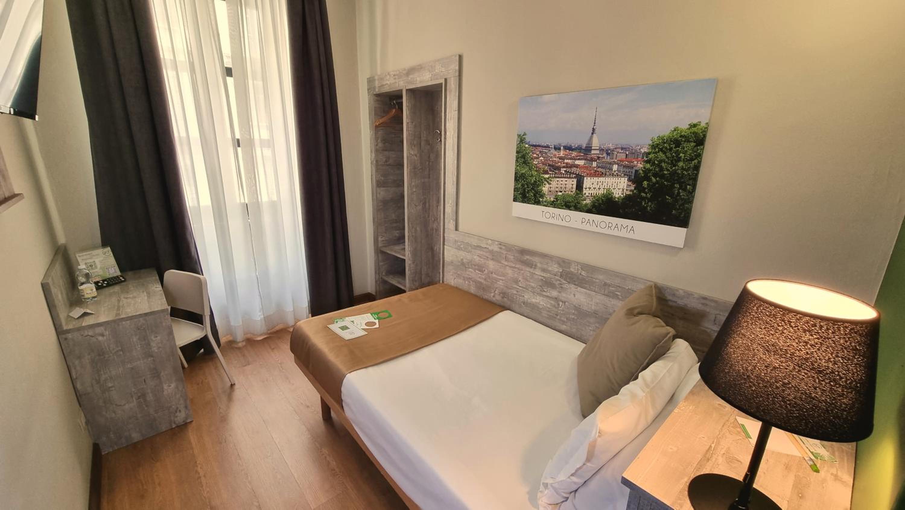 Single Room photo 2