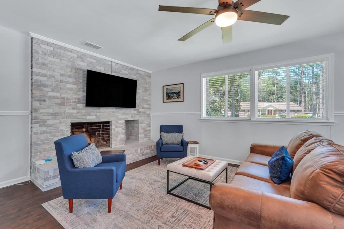 Family Room photo 1