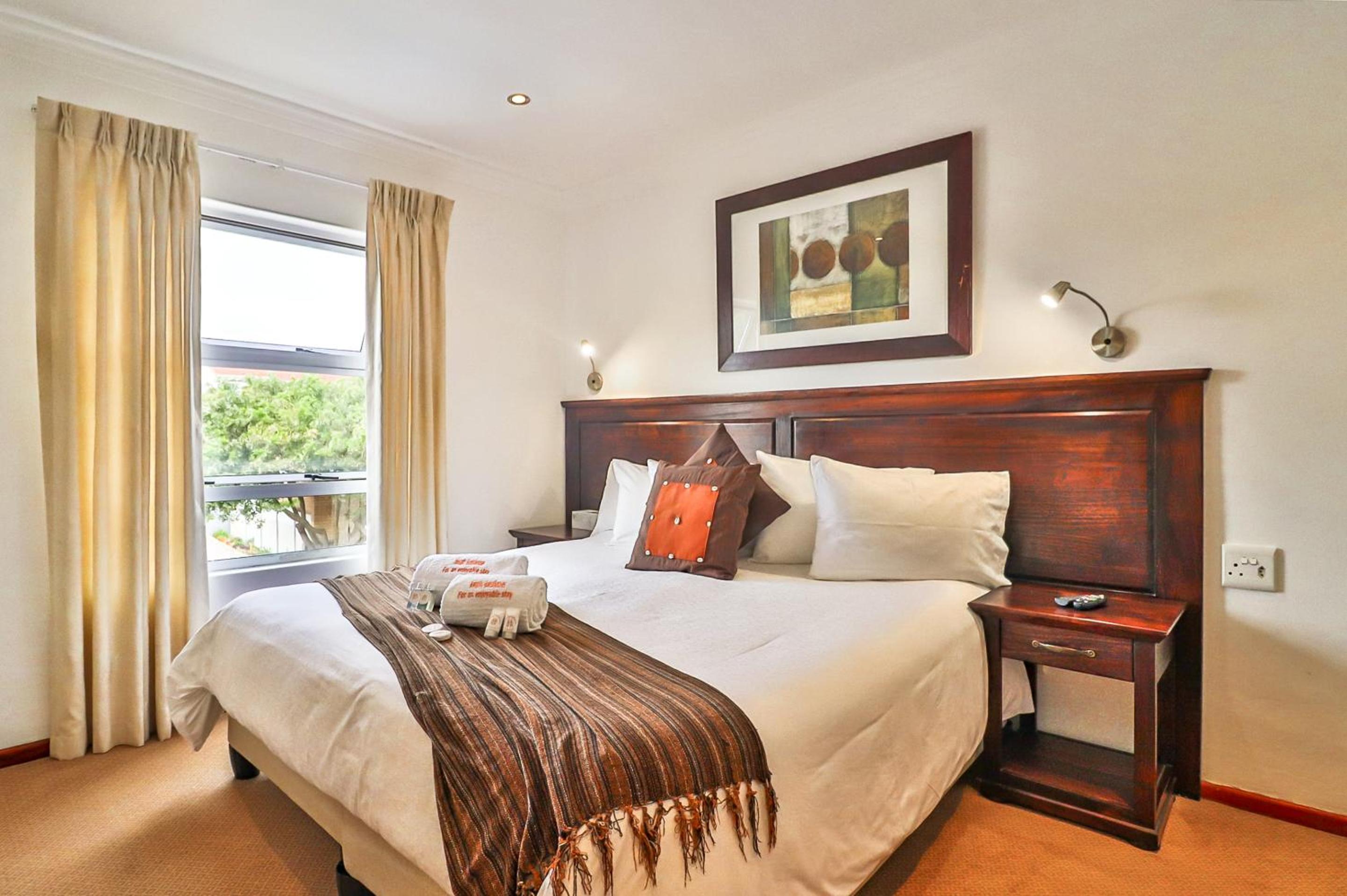 Standard Double or Twin Room - Photo 5