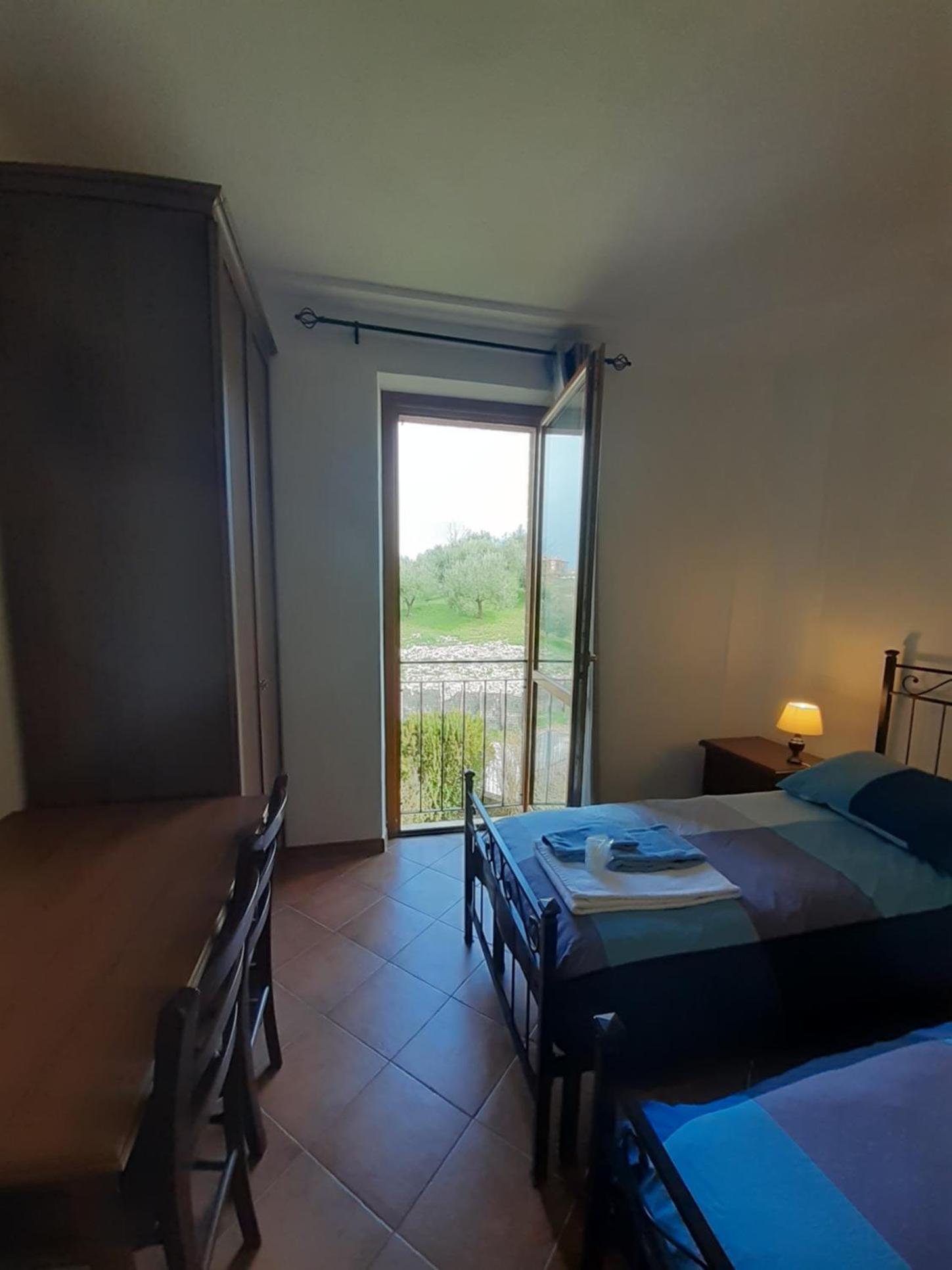 Double or Twin Room with Extra Bed - Photo 11