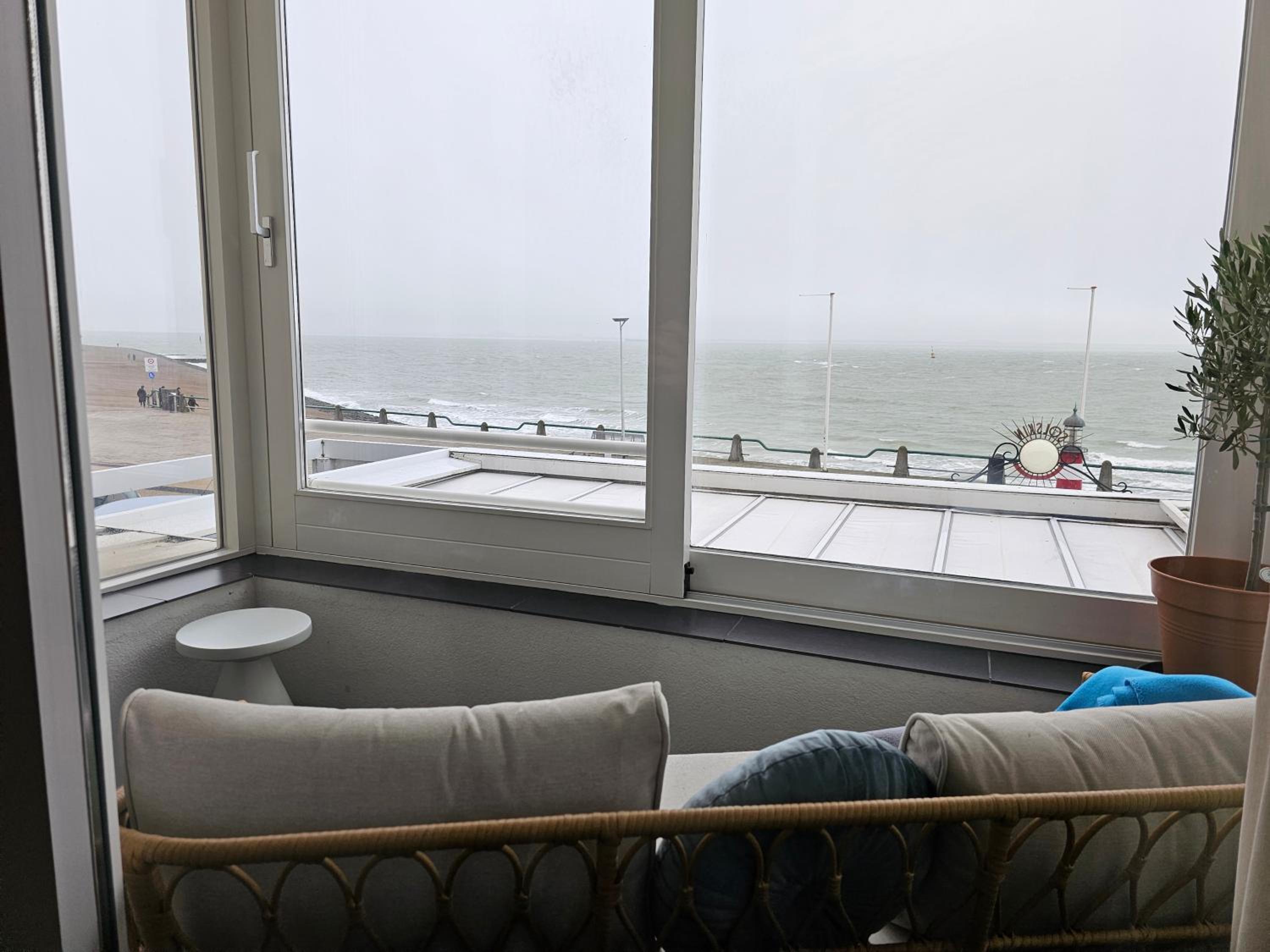 Deluxe Twin Room with Sea View with Balcony or Loggia  - Photo 3