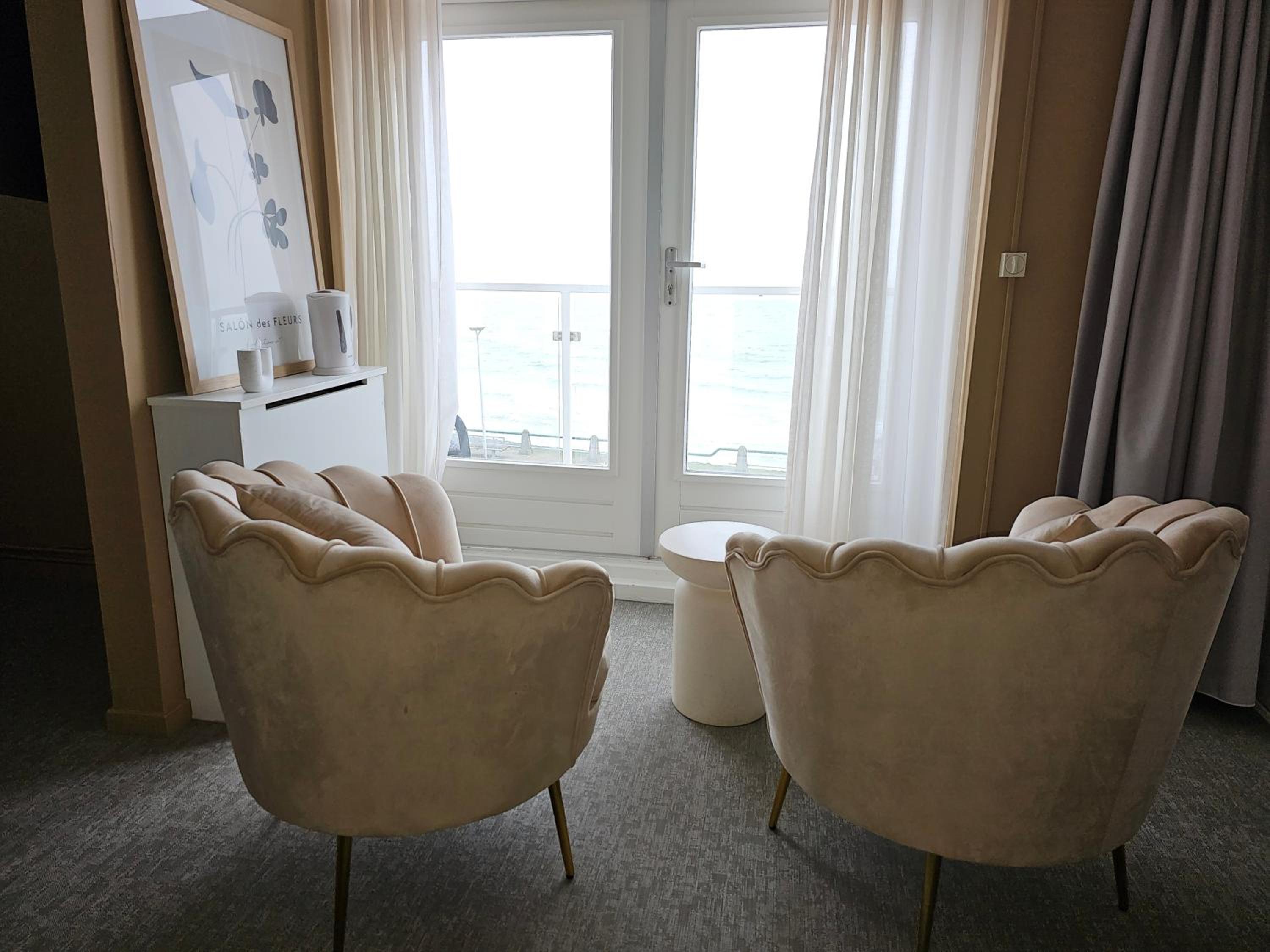 Deluxe Twin Room with Sea View with Balcony or Loggia  - Photo 4
