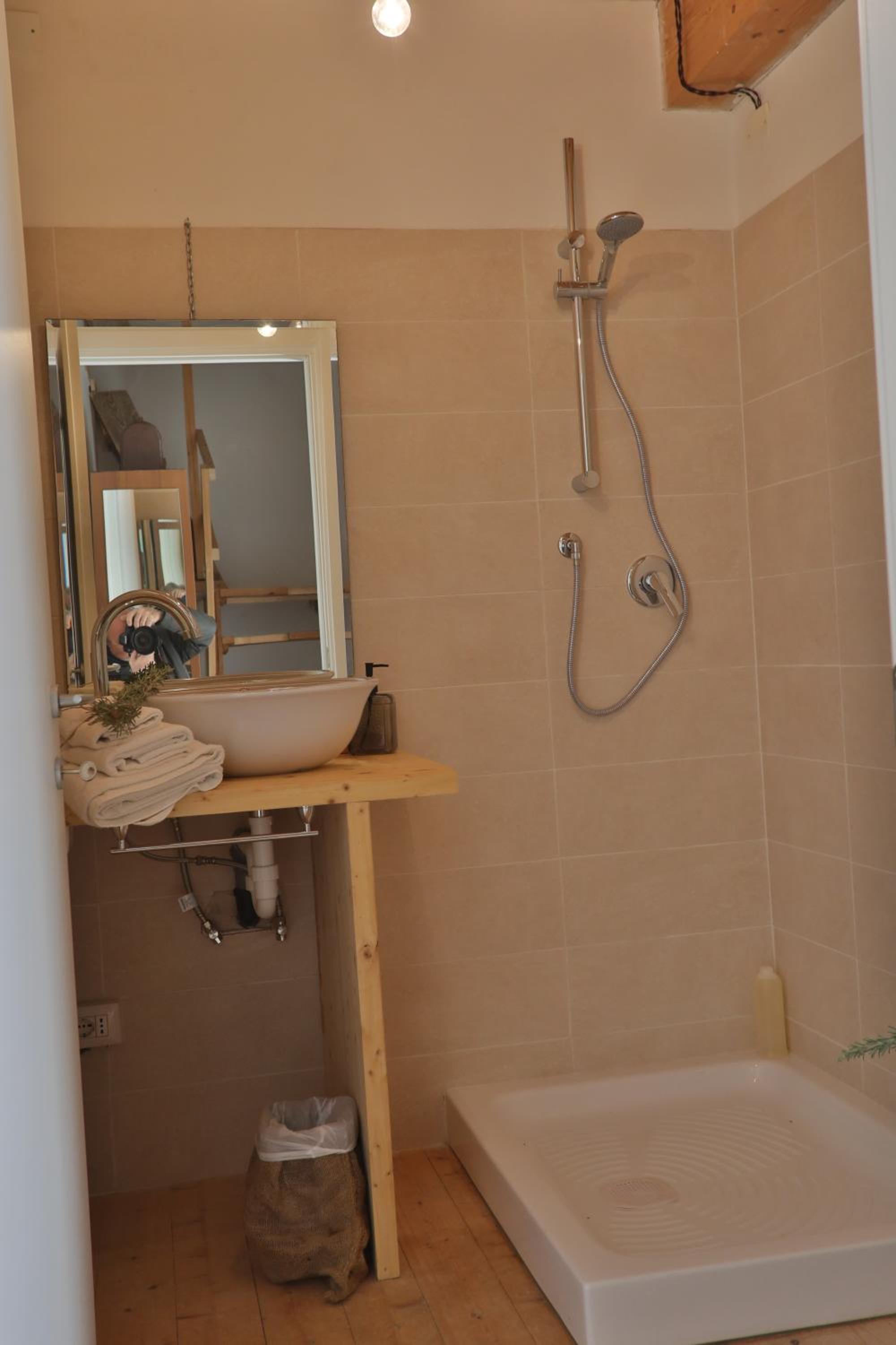 Deluxe Family Suite - Photo 3