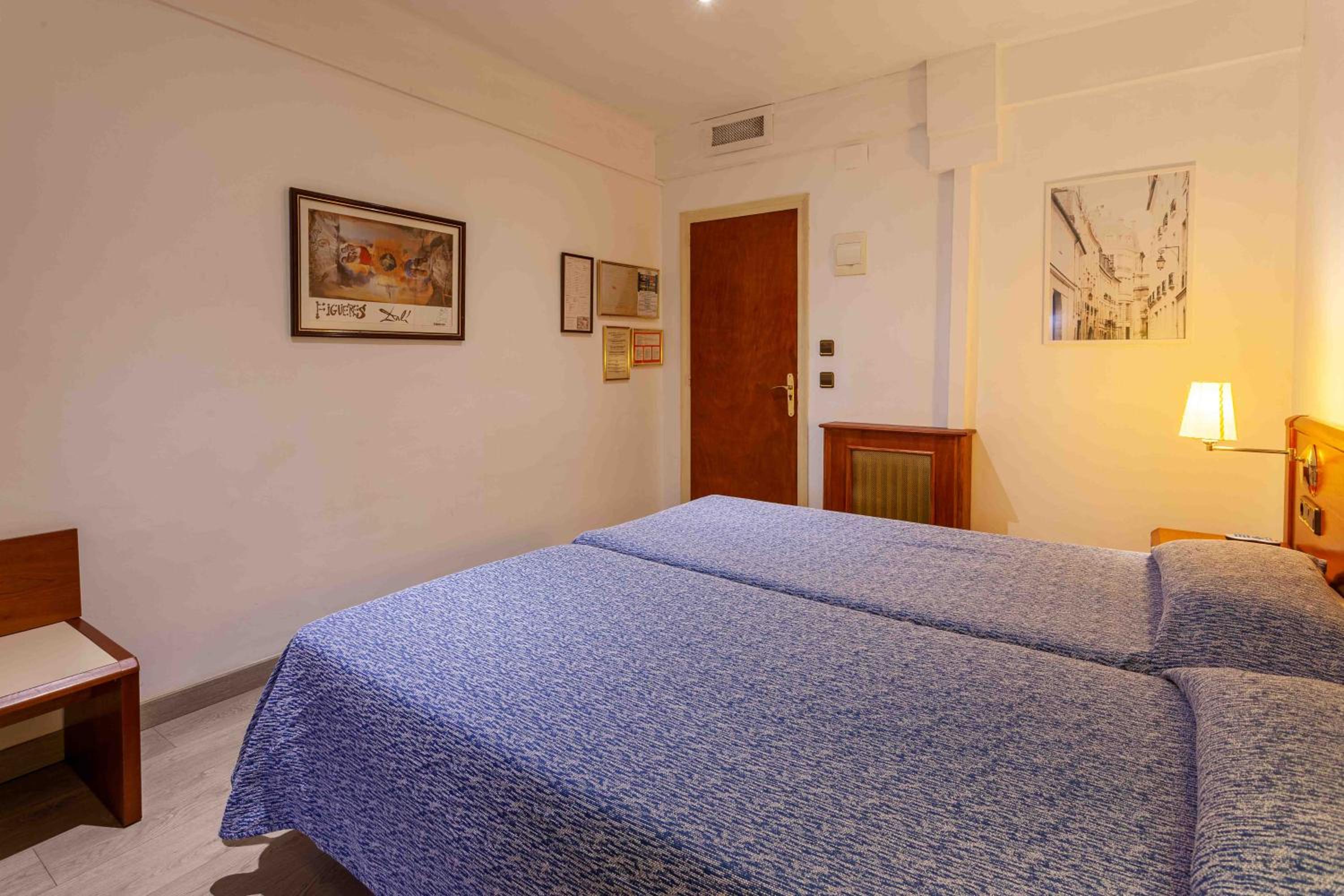 Standard Double Room photo 2