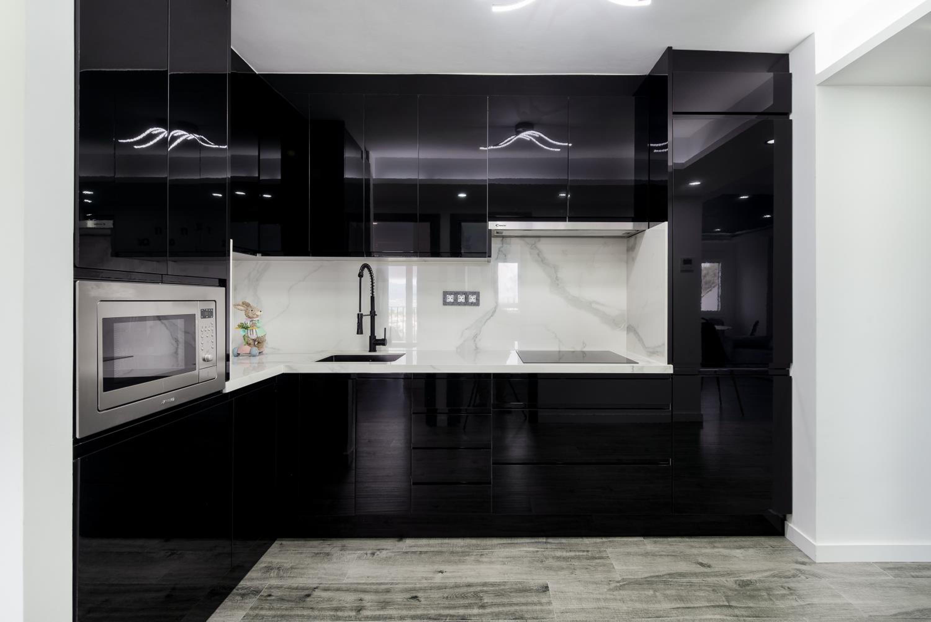 Two-Bedroom Deluxe Apartment with Ocean View photo 2