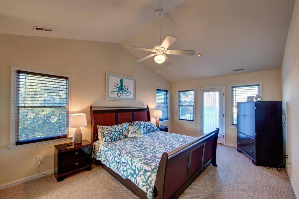 Seven-Bedroom House photo 1