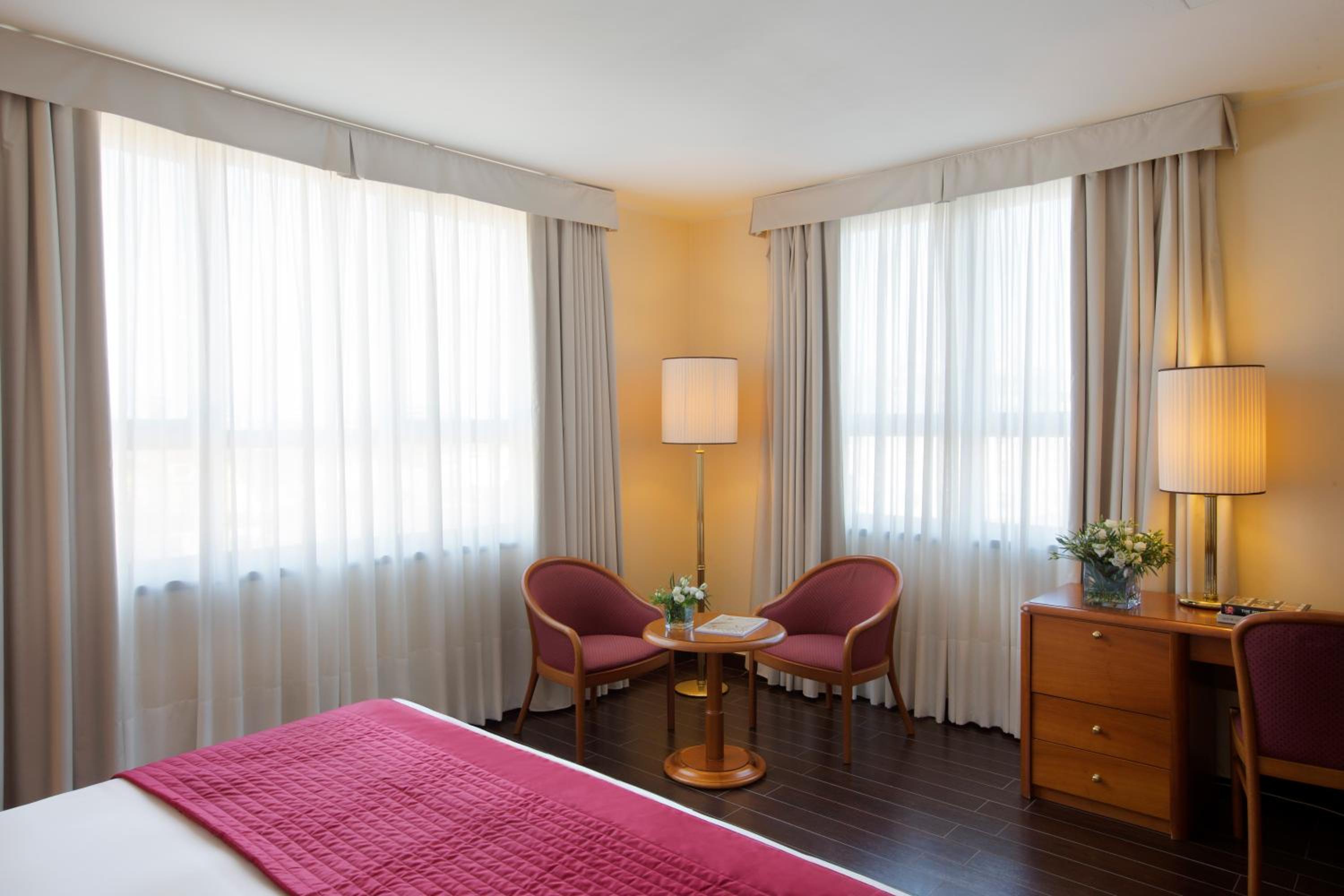 Executive Double or Twin Room - Photo 9