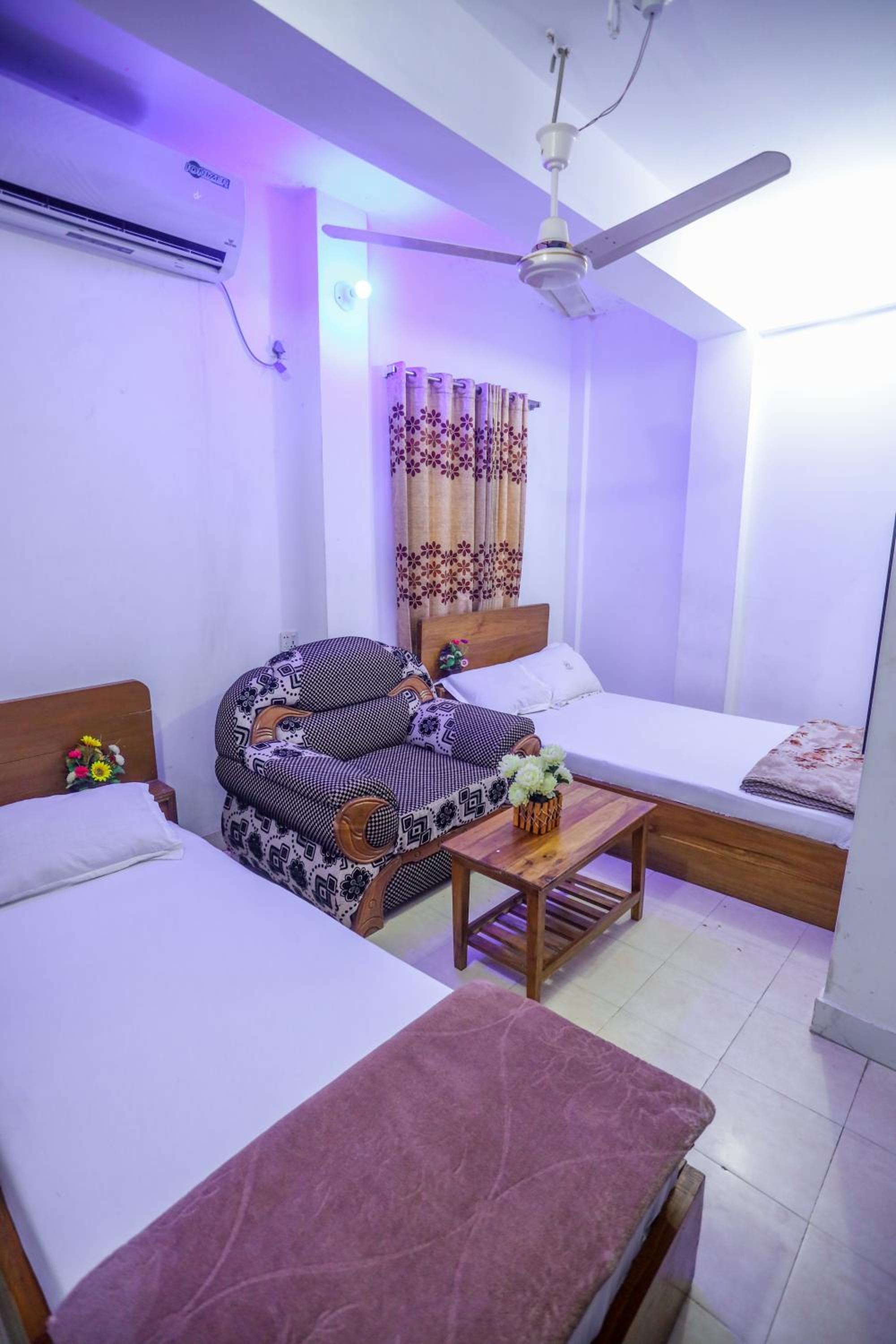 Standard Twin Room photo 2