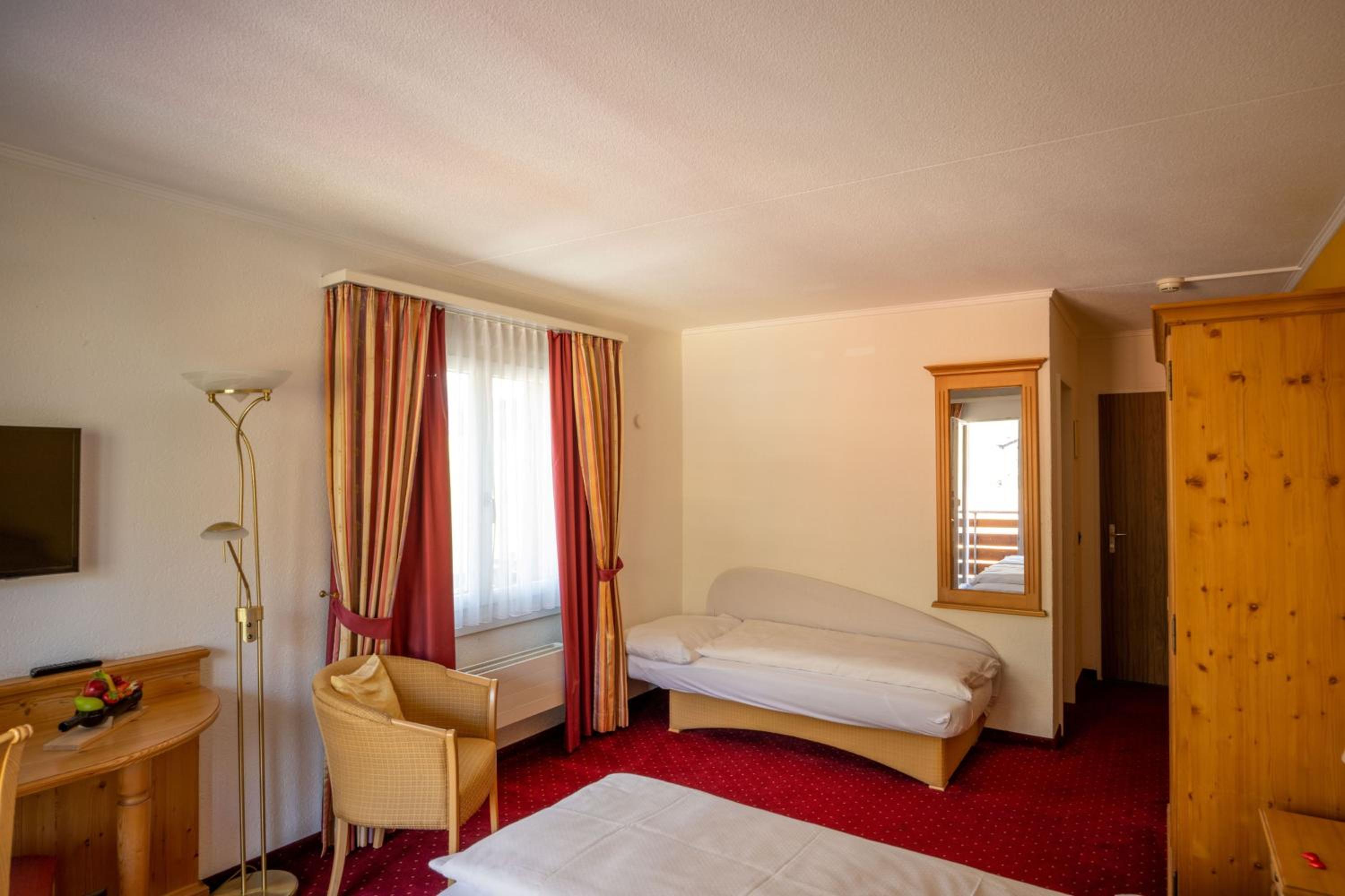 Superior Double Room Mountain Side photo 1