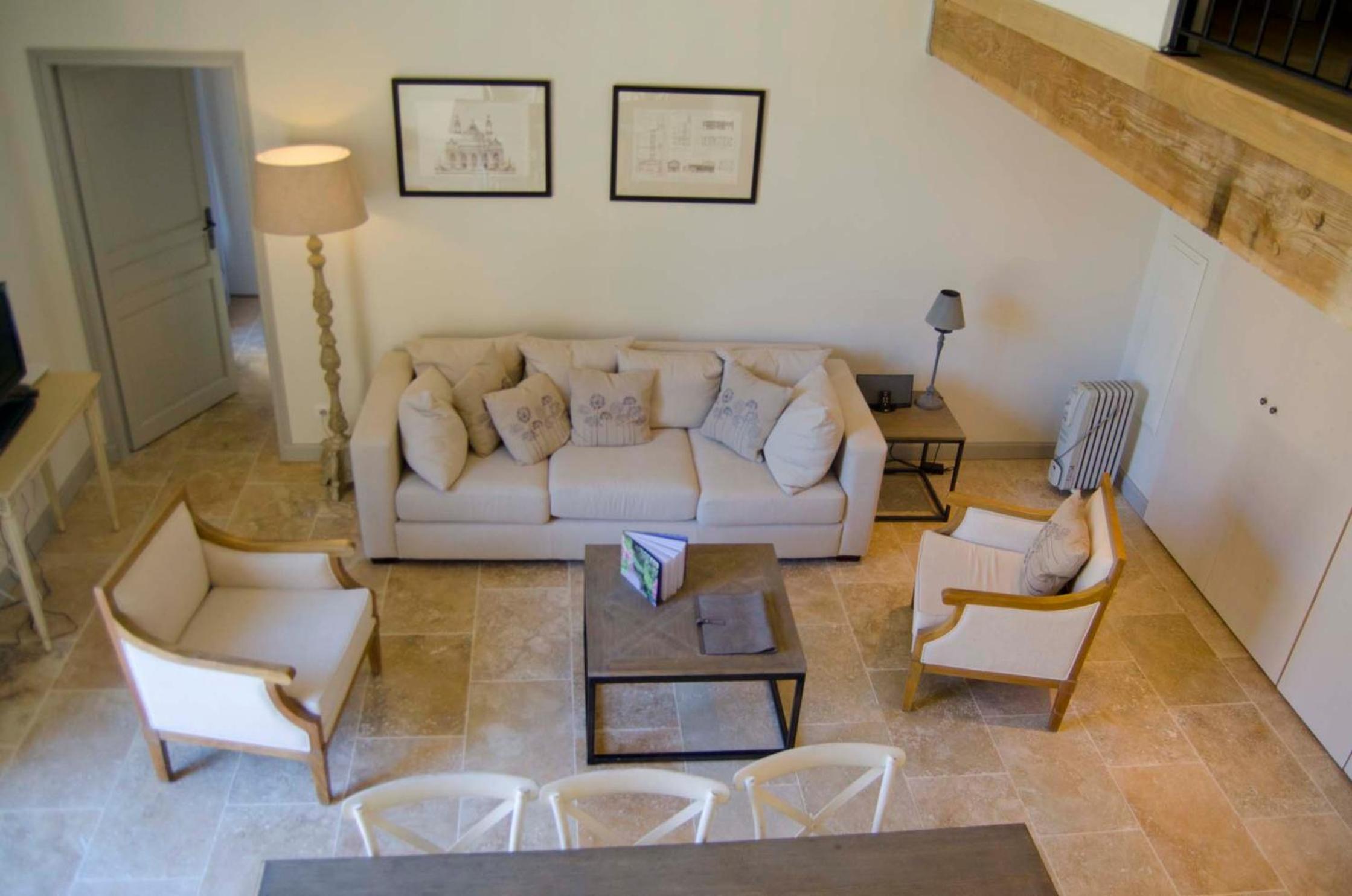 Three-Bedroom Villa photo 2