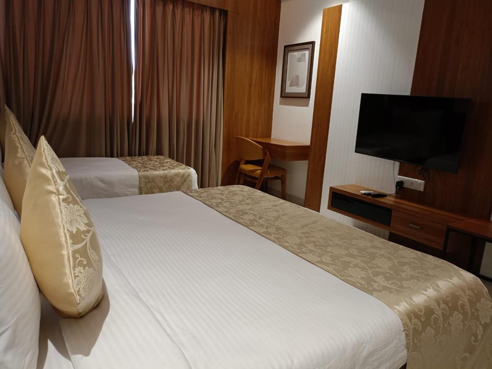 Deluxe Double Room - Photo 1