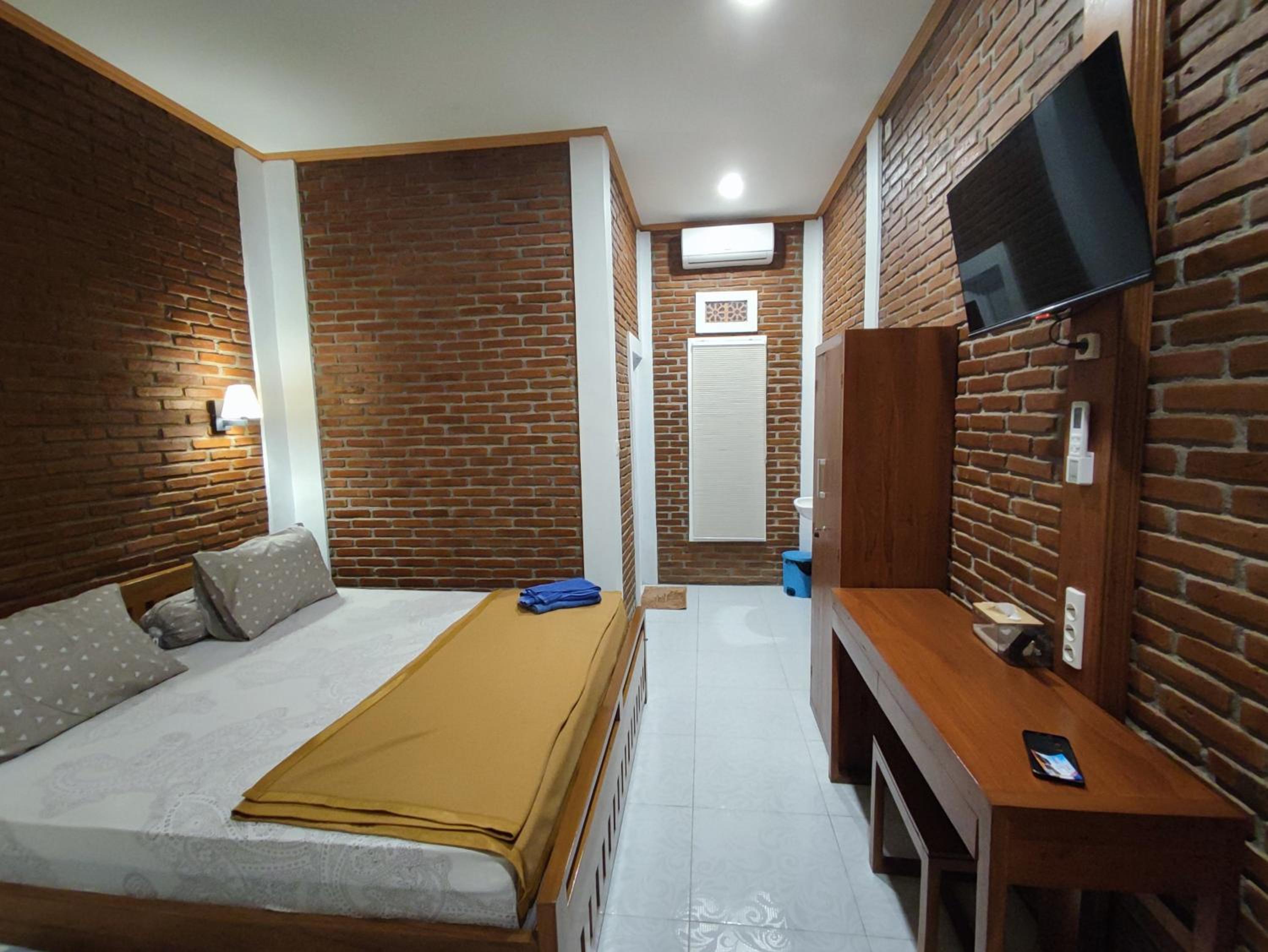 Deluxe Family Room - Photo 1