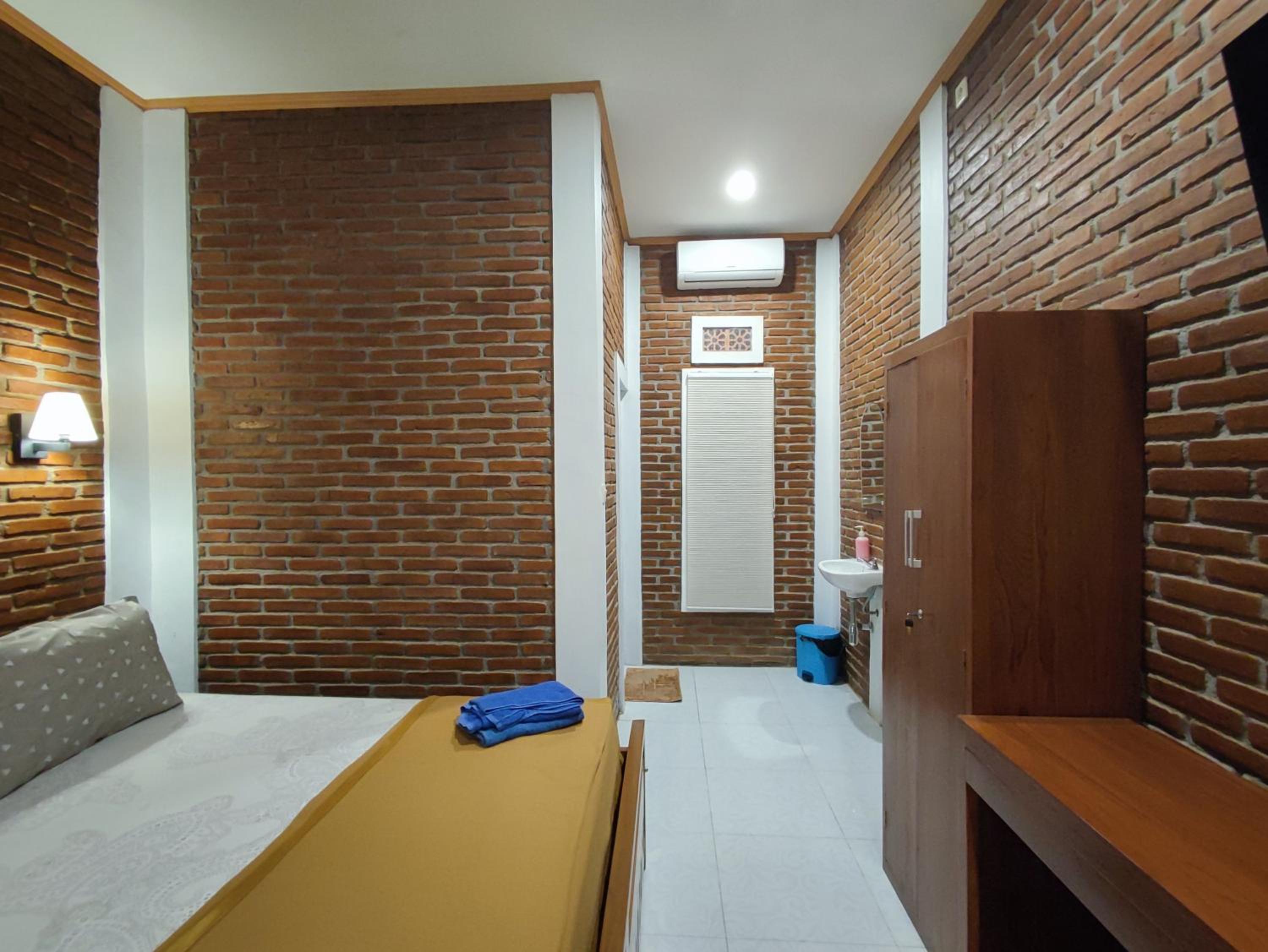 Deluxe Family Room - Photo 9