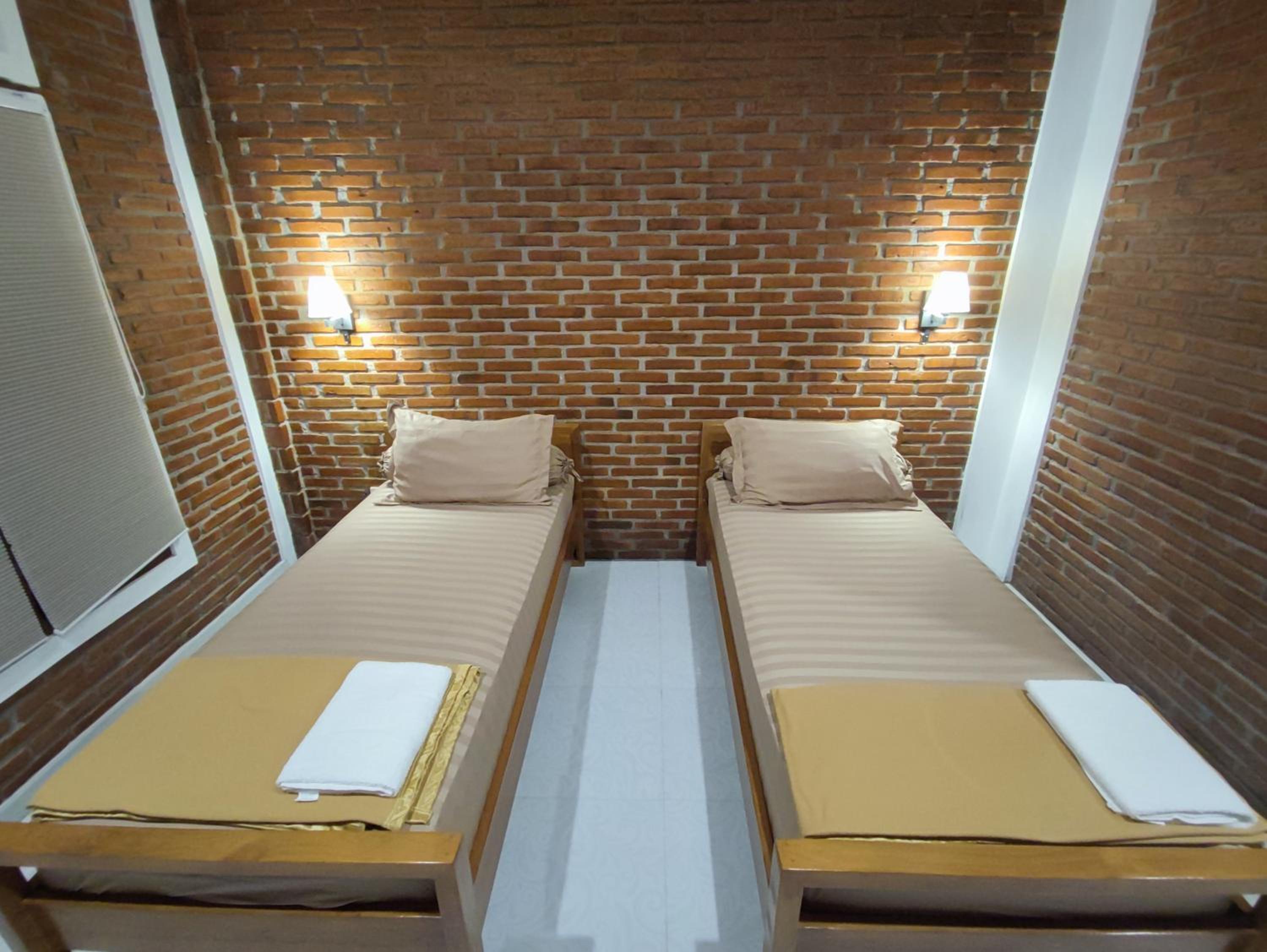 Deluxe Twin Room - Photo 1