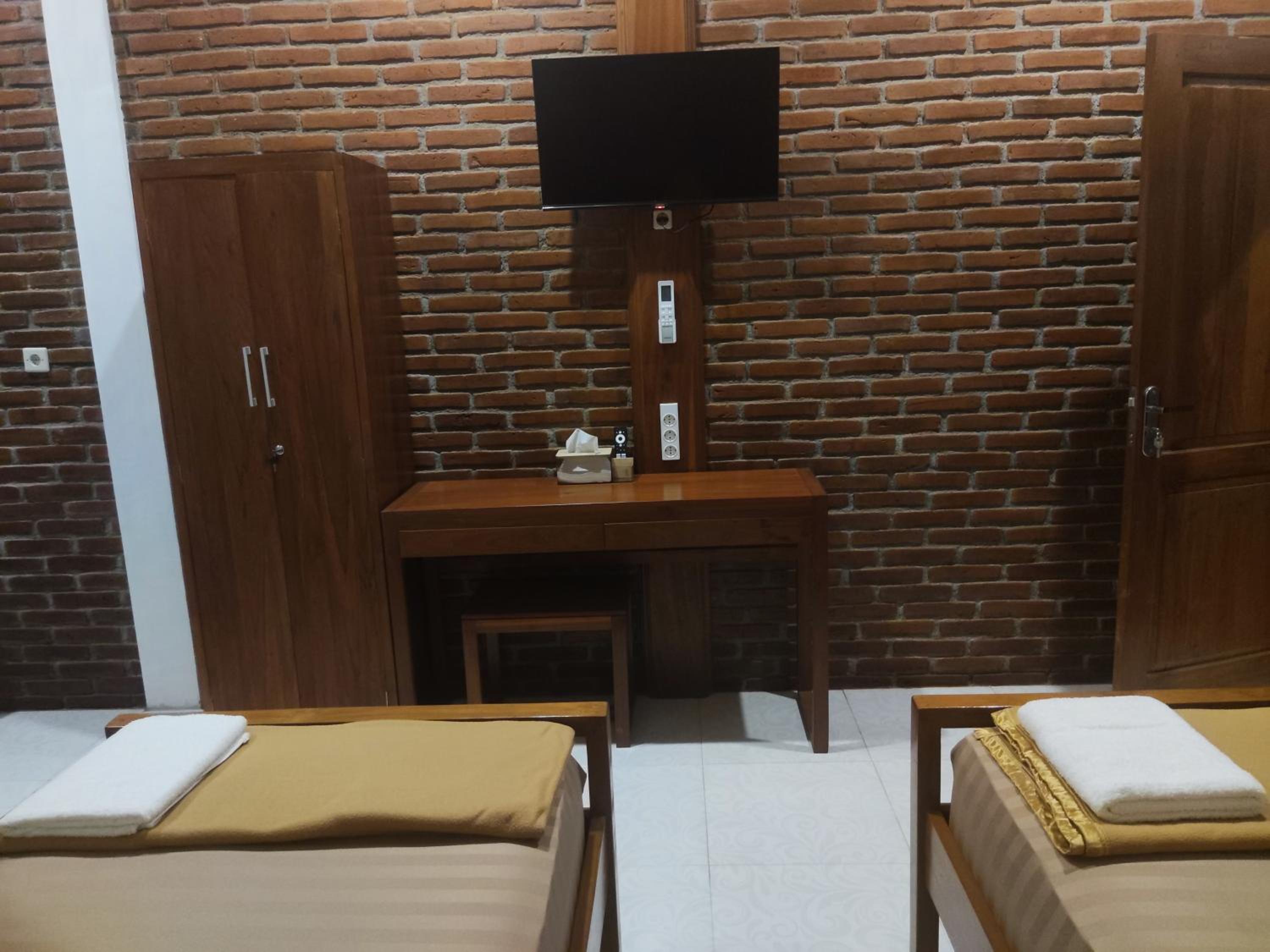 Deluxe Twin Room - Photo 10