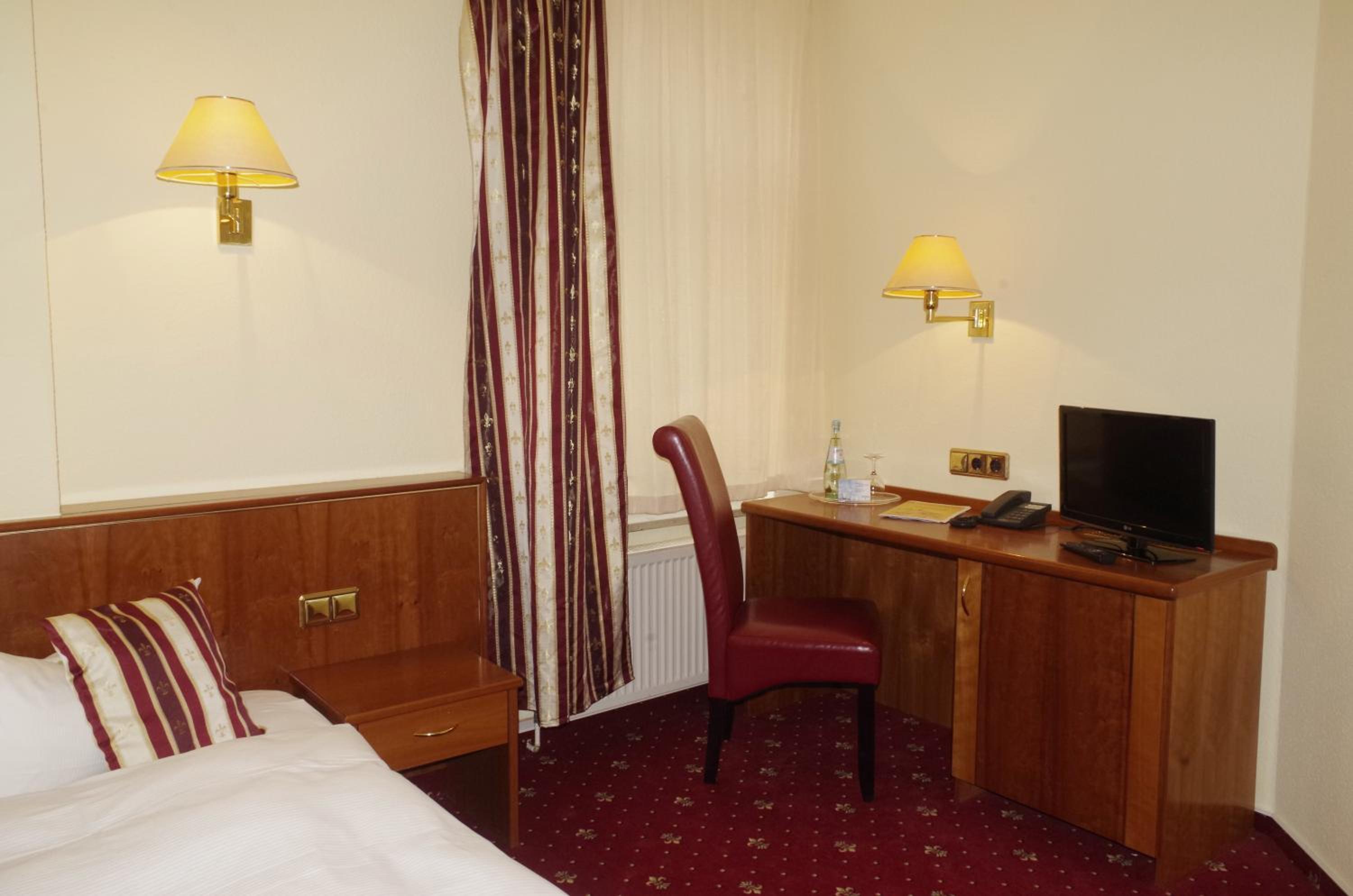 Single Room photo 2