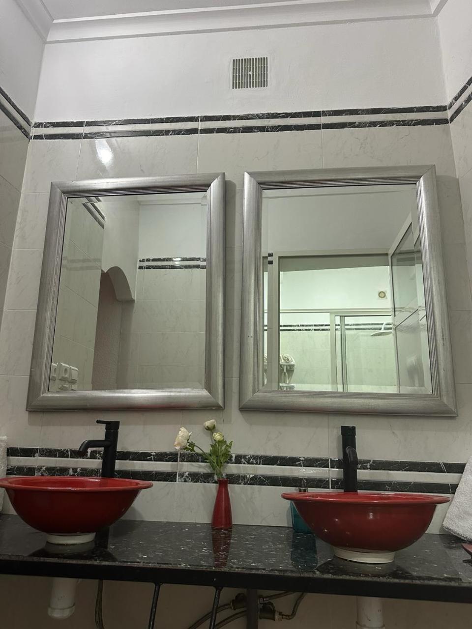 Standard Double Room - Photo 4