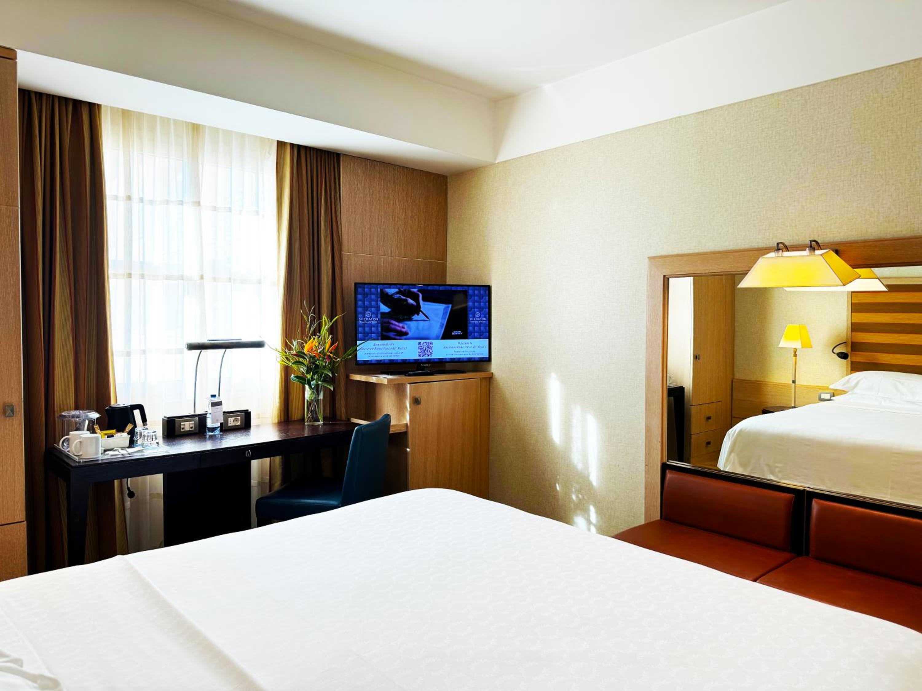 Superior King Room