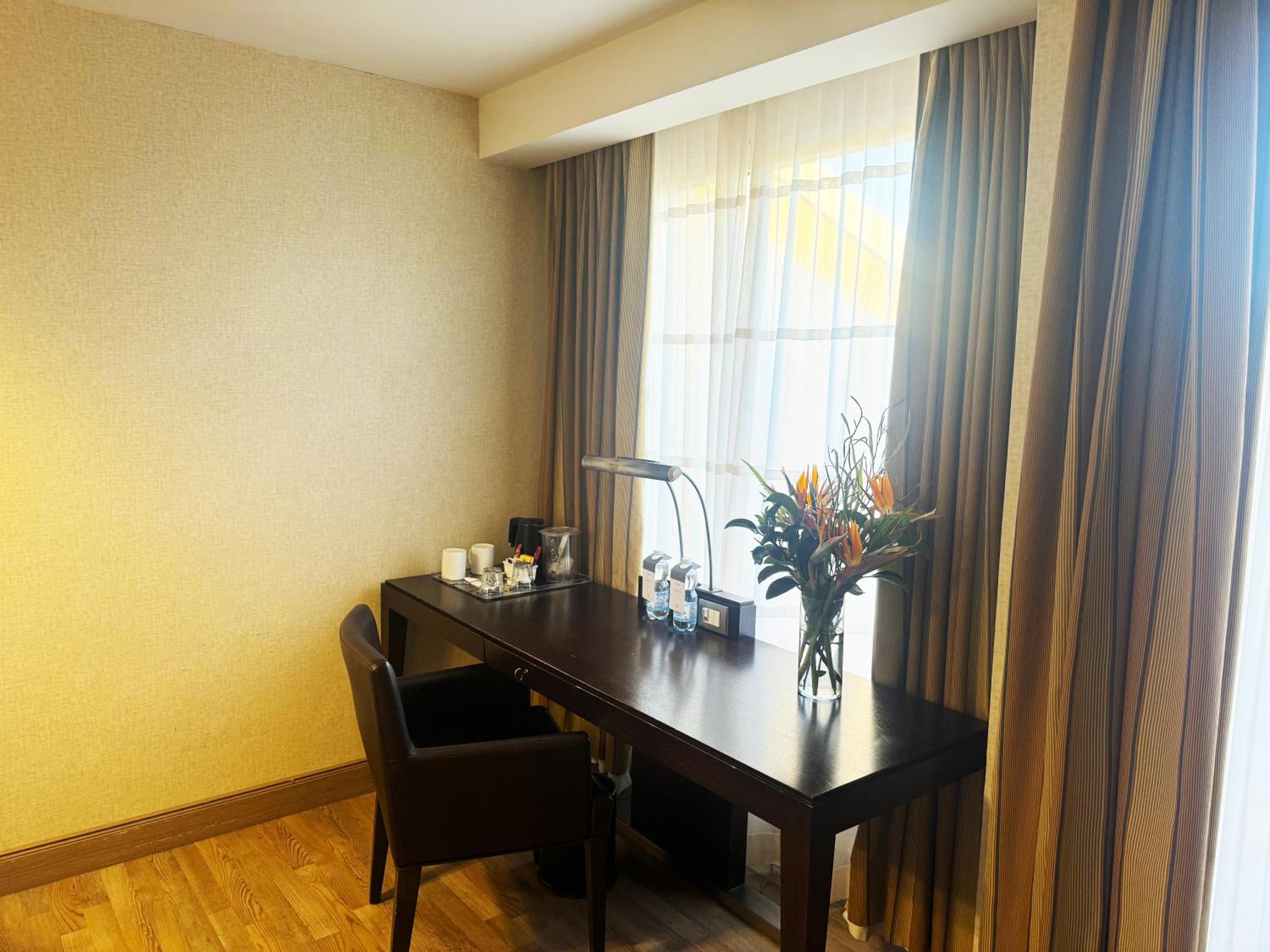 Junior Suite thumbnail 6