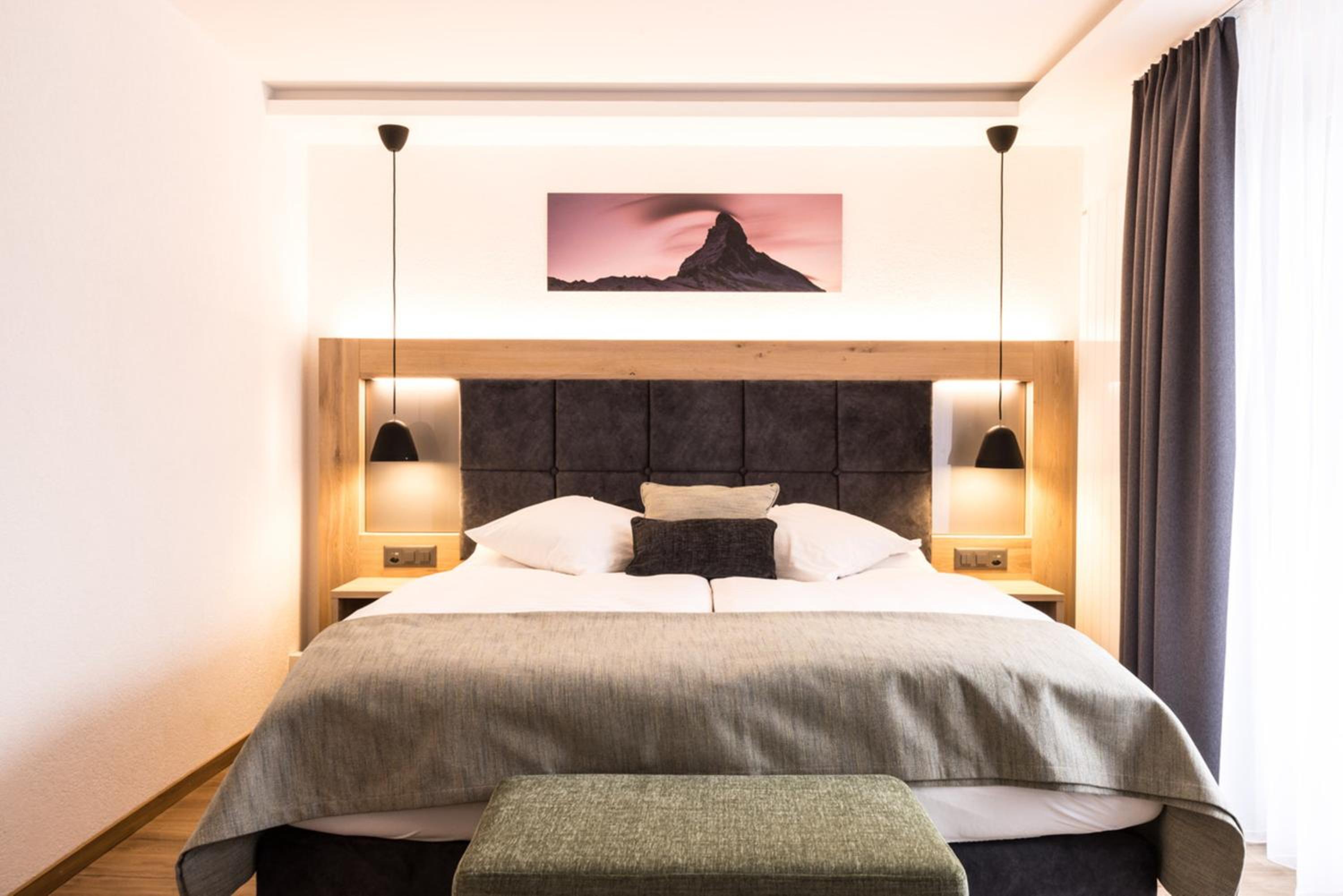 Deluxe Double Room with Matterhorn view