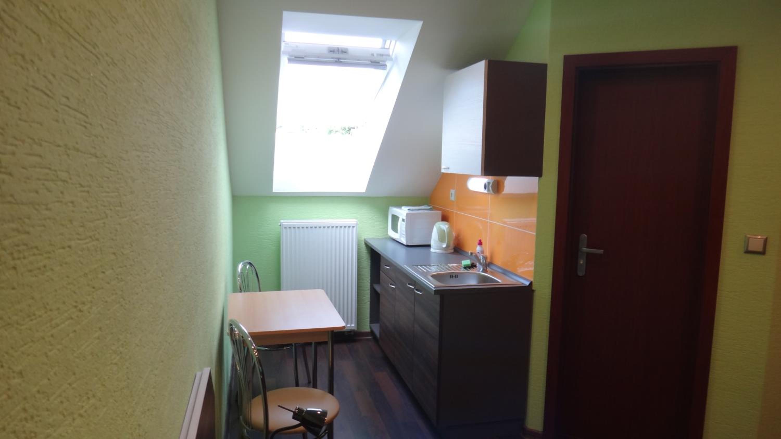 Double Room - Photo 8