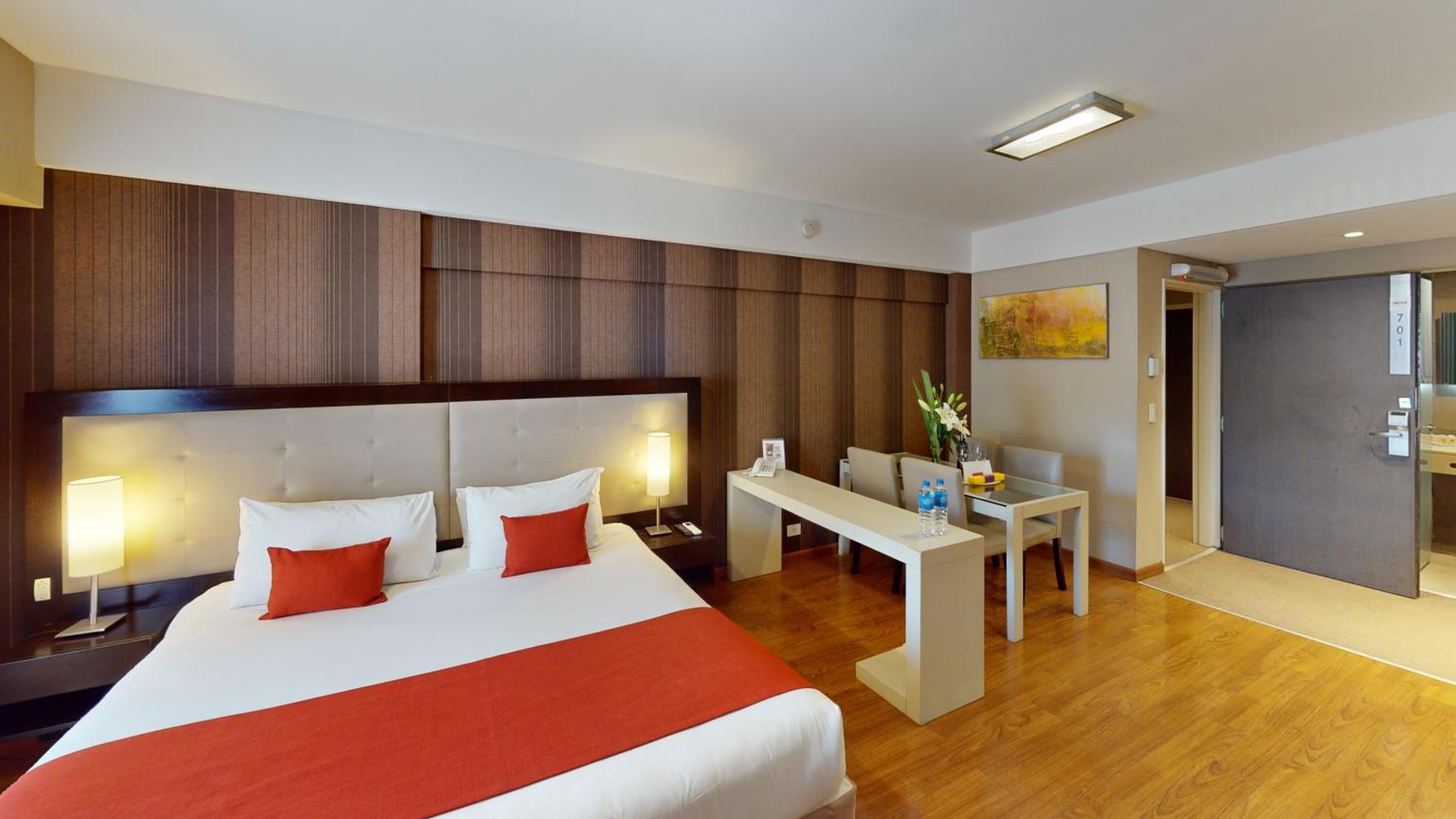 Suite photo 1