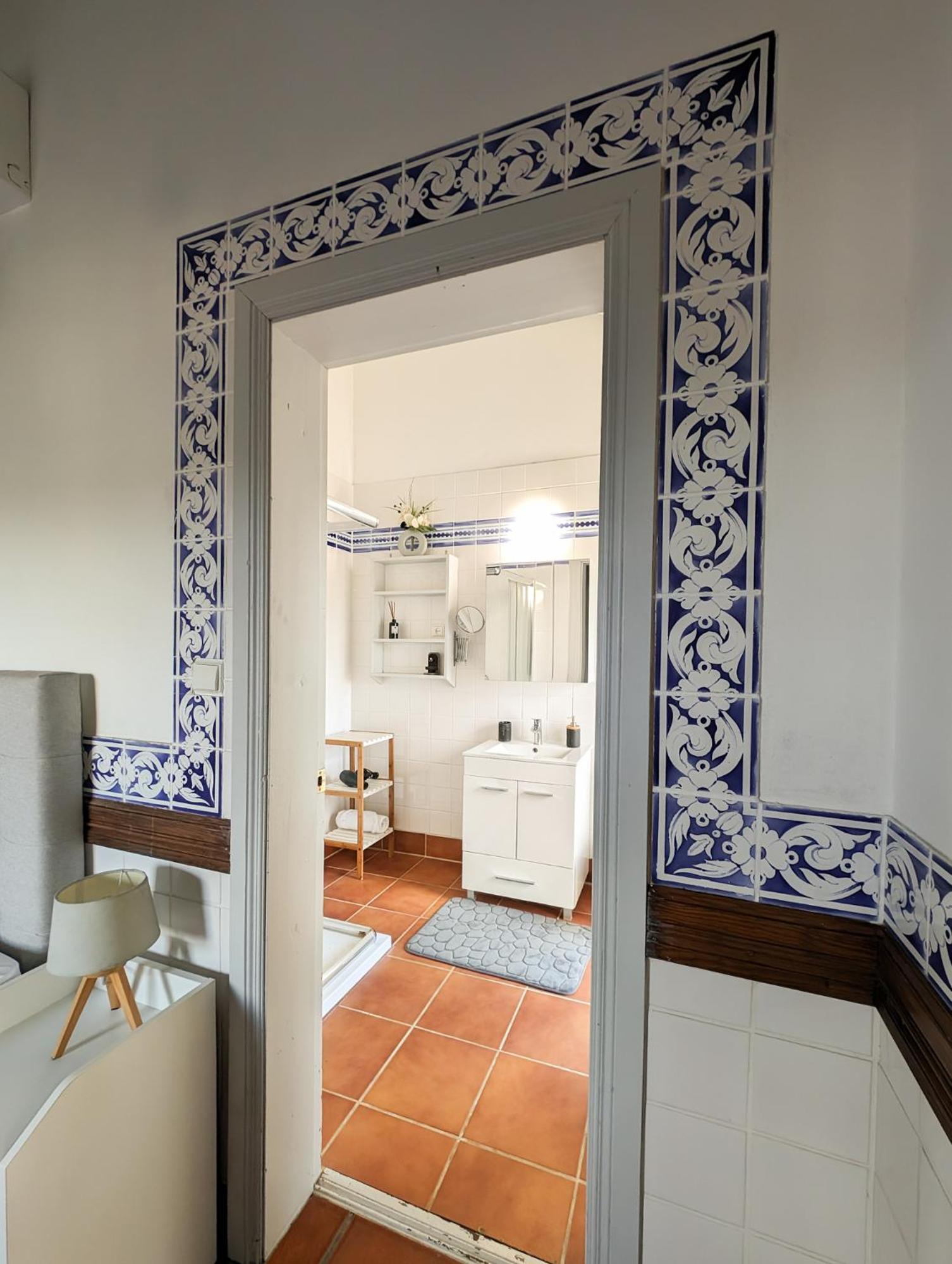 Triple Room with Private Bathroom photo 2