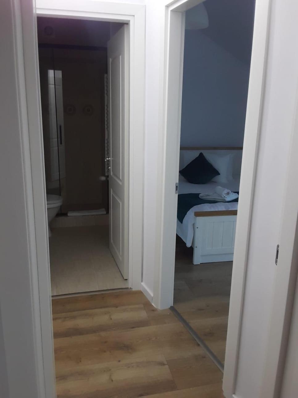 Suite with Balcony with Private Bathroom photo 3