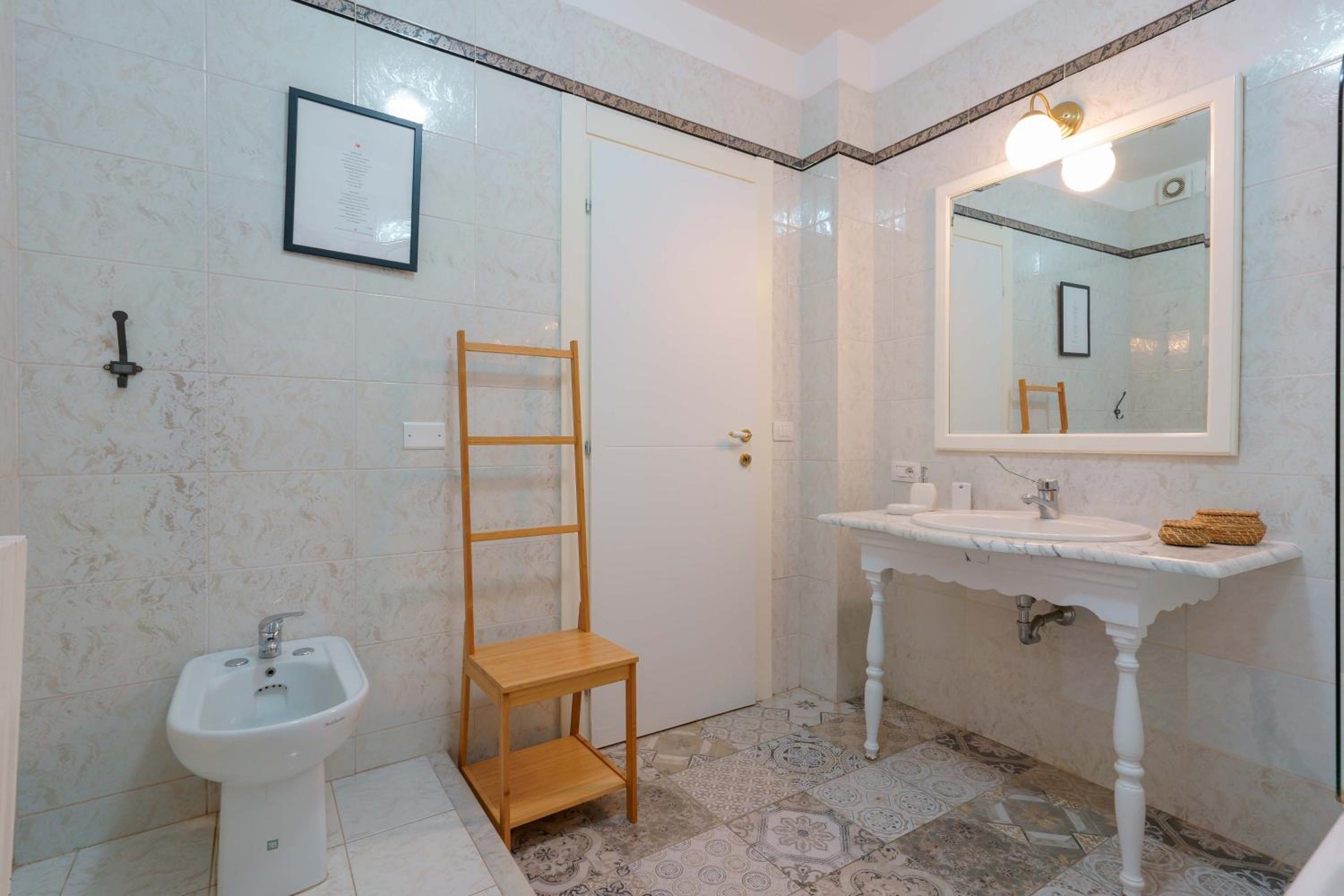 Double Room with Private Bathroom photo 3